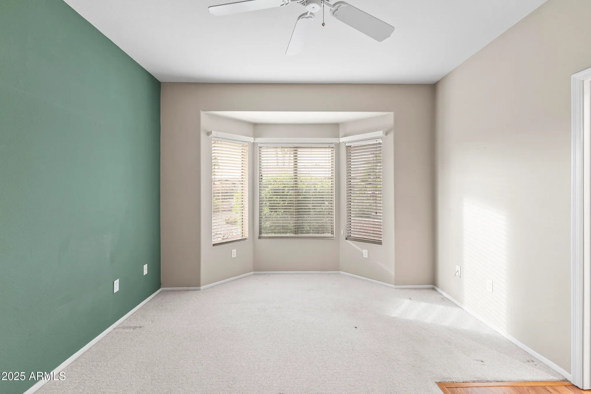 Property Slideshow image 16 of 27 | 16243 w tapatio dr, Surprise, AZ, 85374