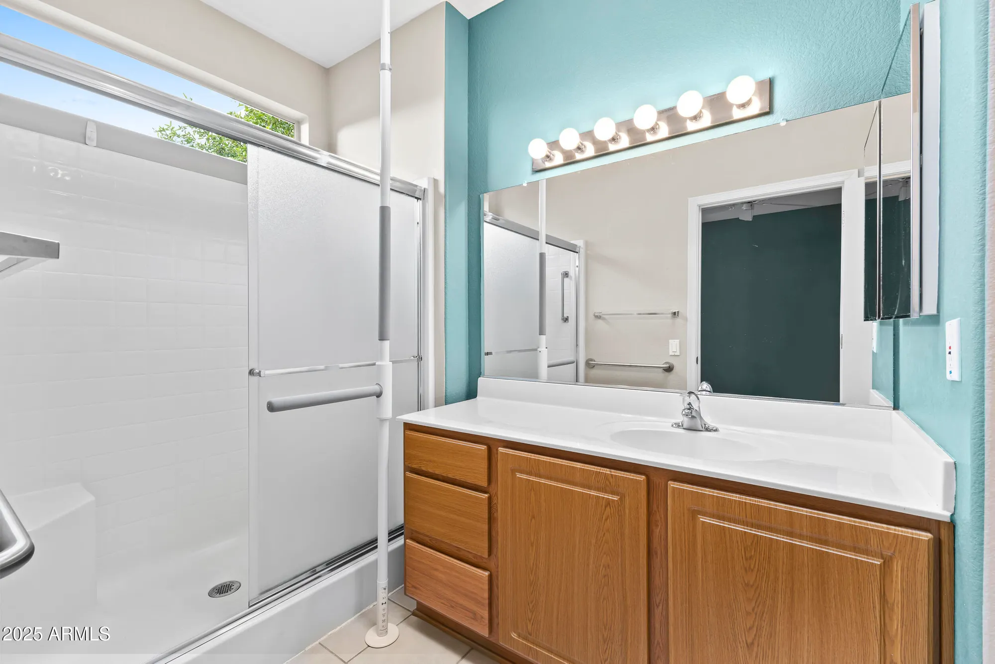 Property Slideshow image 19 of 27 | 16243 w tapatio dr, Surprise, AZ, 85374