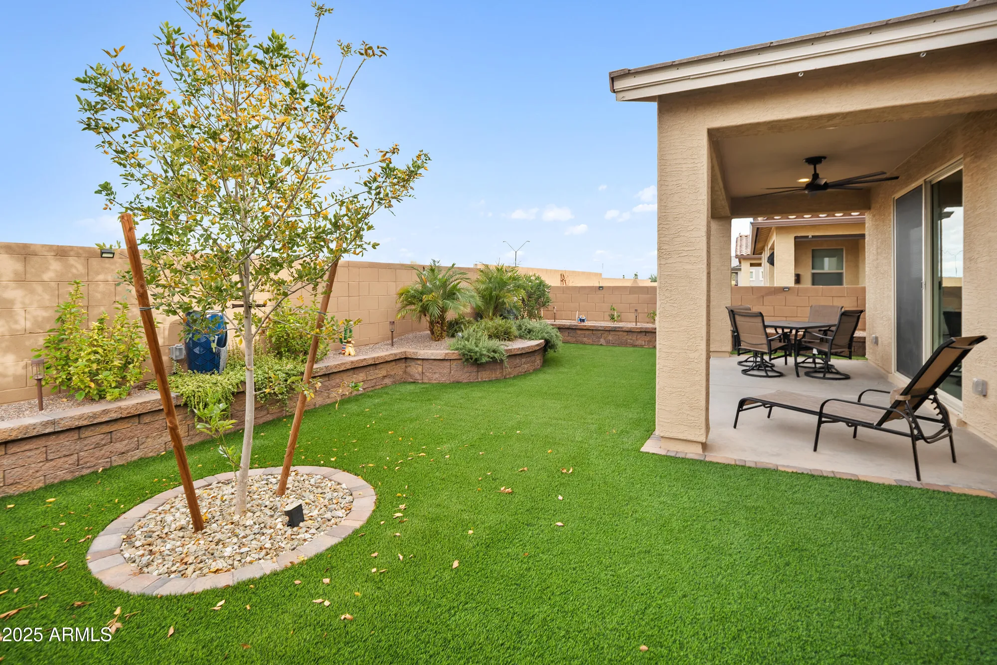 Property Slideshow image 4 of 61 | 17122 w artemisa ave, Surprise, AZ, 85387