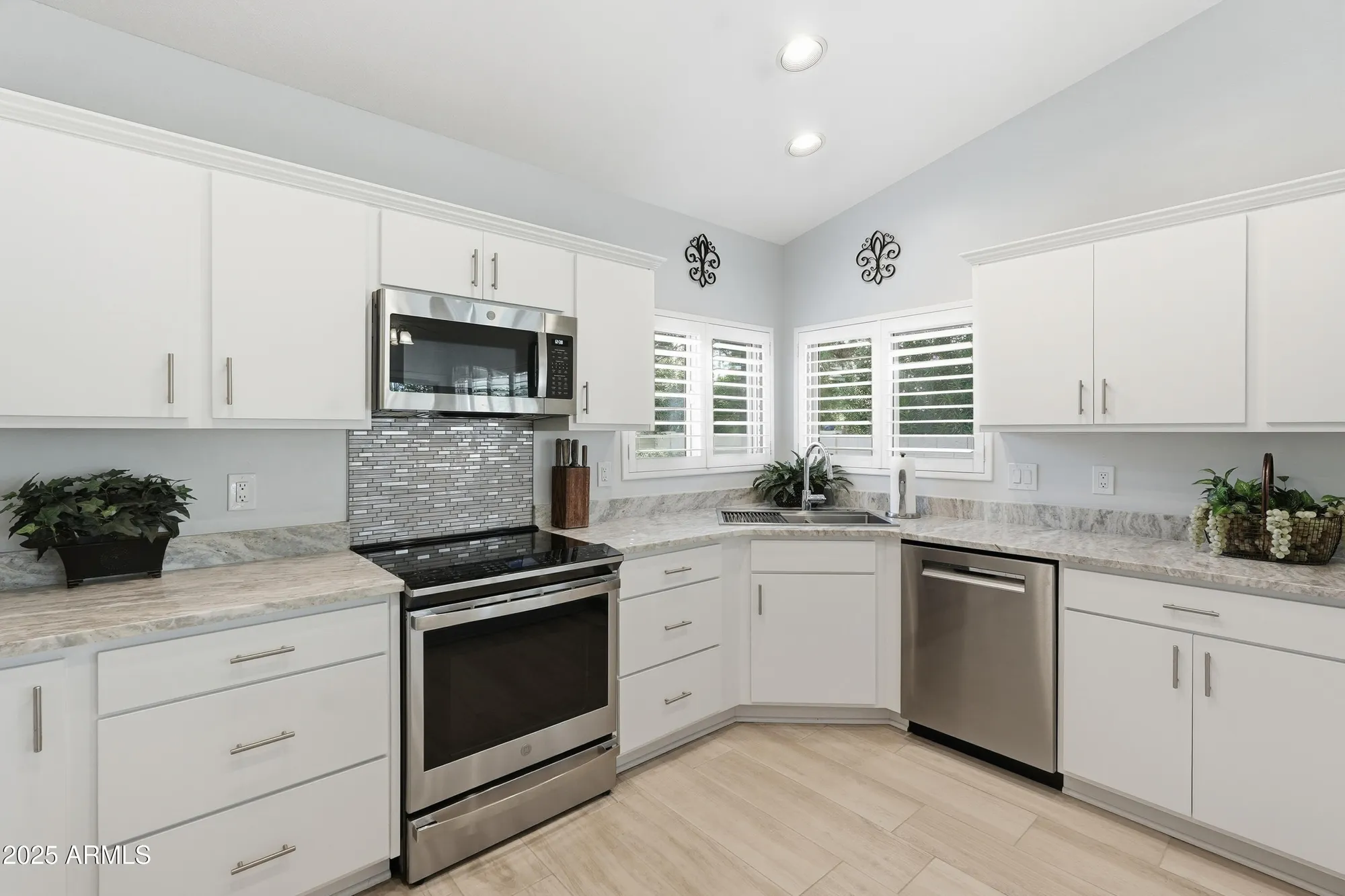 Property Slideshow image 12 of 61 | 25834 s ashwood dr, Sun Lakes, AZ, 85248