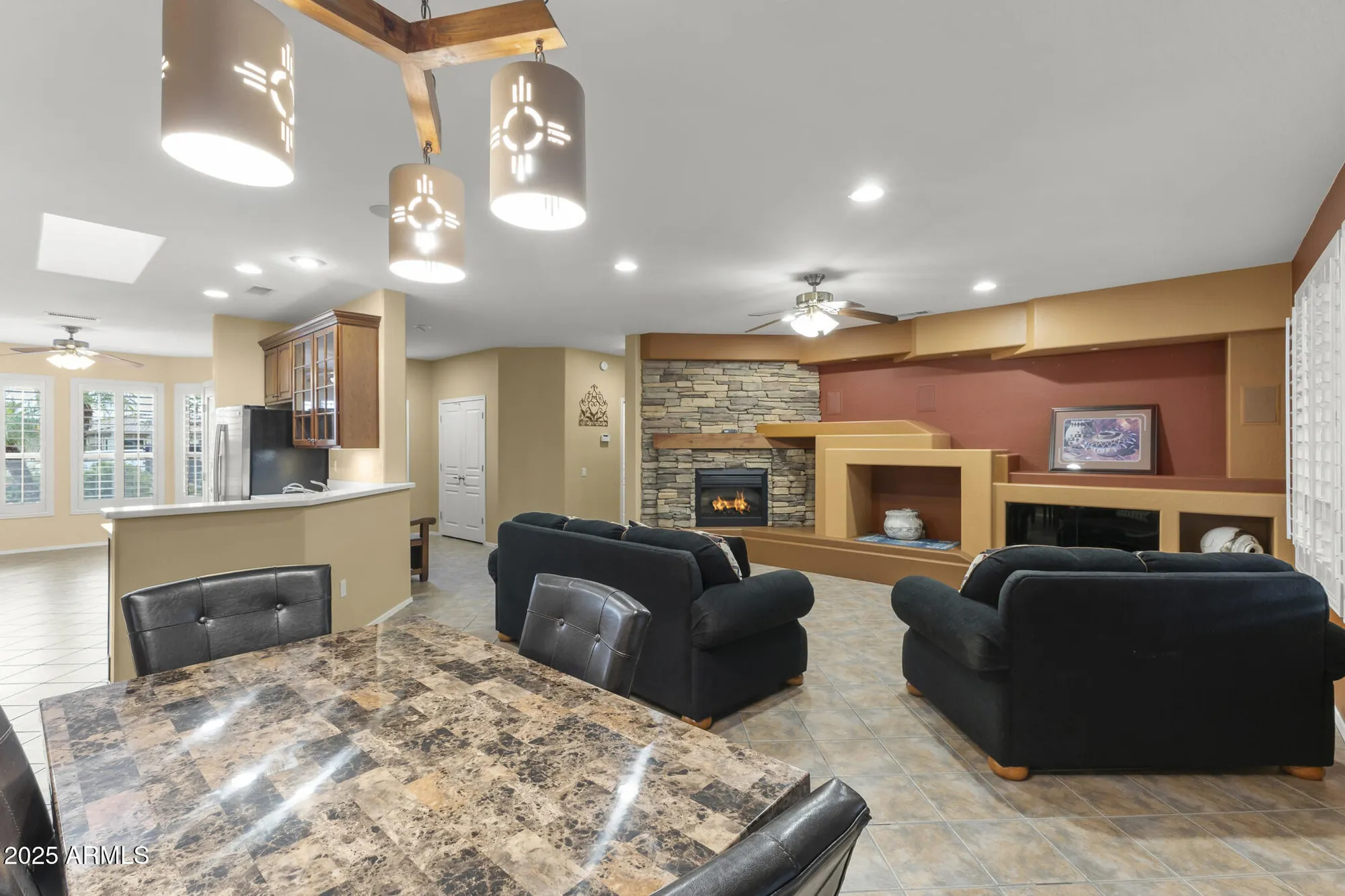 Property Slideshow image 12 of 42 | 15531 w skyview way, Surprise, AZ, 85374