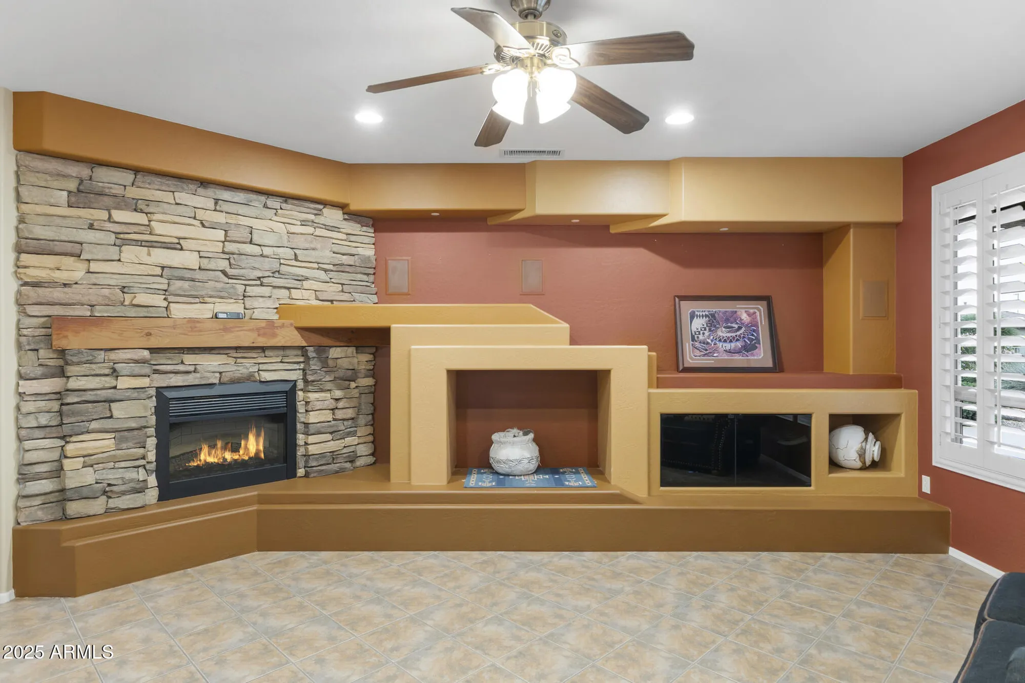 Property Slideshow image 10 of 42 | 15531 w skyview way, Surprise, AZ, 85374