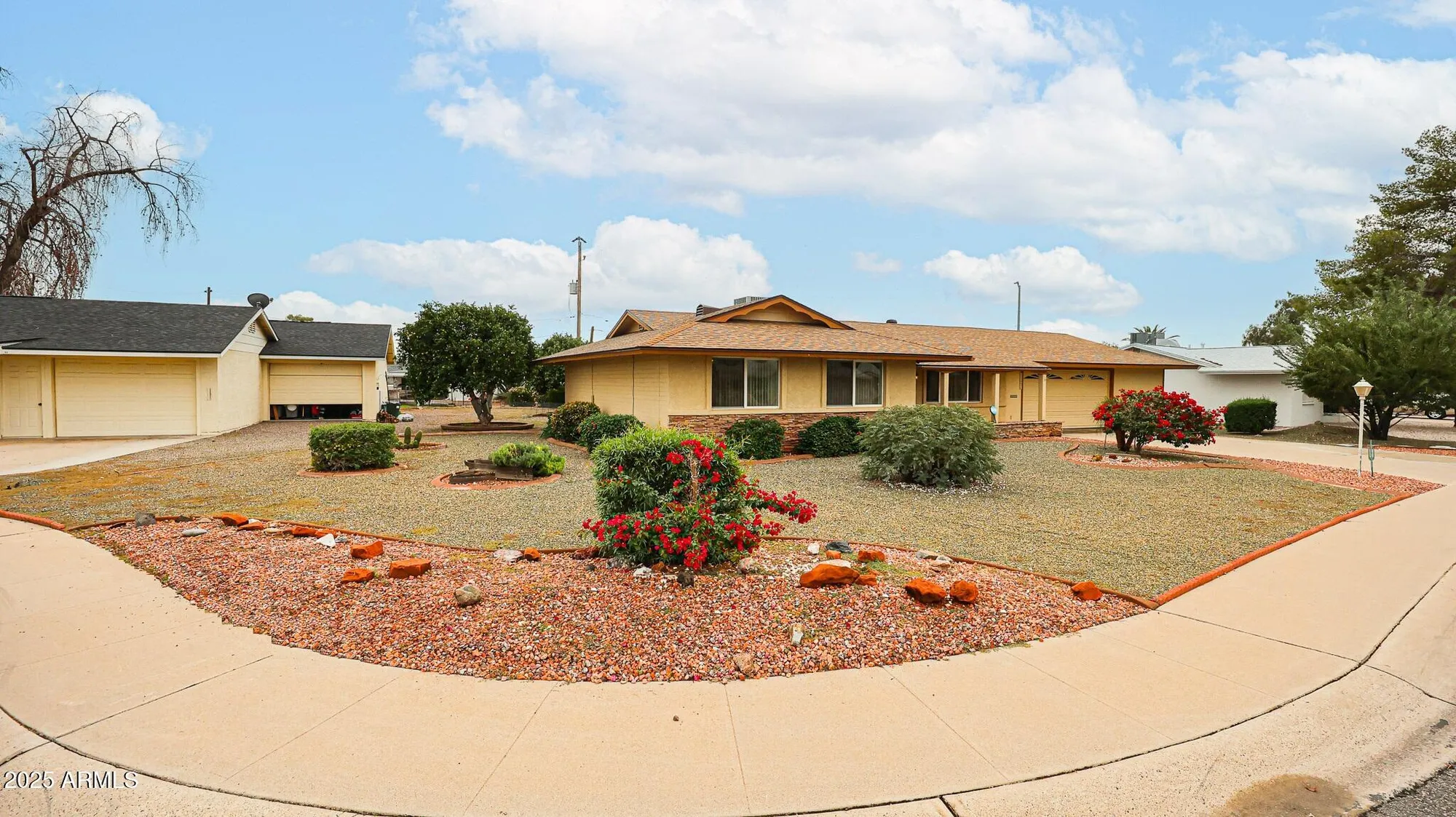 Property Slideshow image 6 of 46 | 11851 n thunderbird rd, Sun City, AZ, 85351