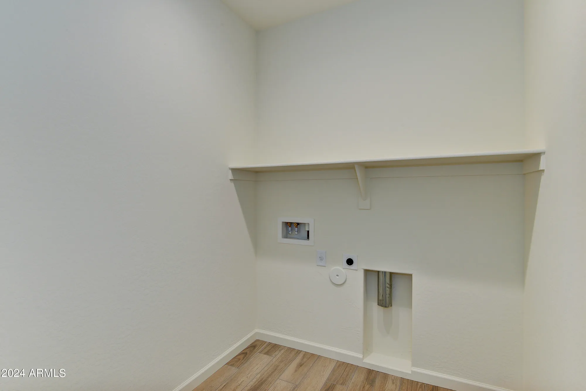 Property Slideshow image 14 of 17 | 4330 ponderosa trl, Wickenburg, AZ, 85390