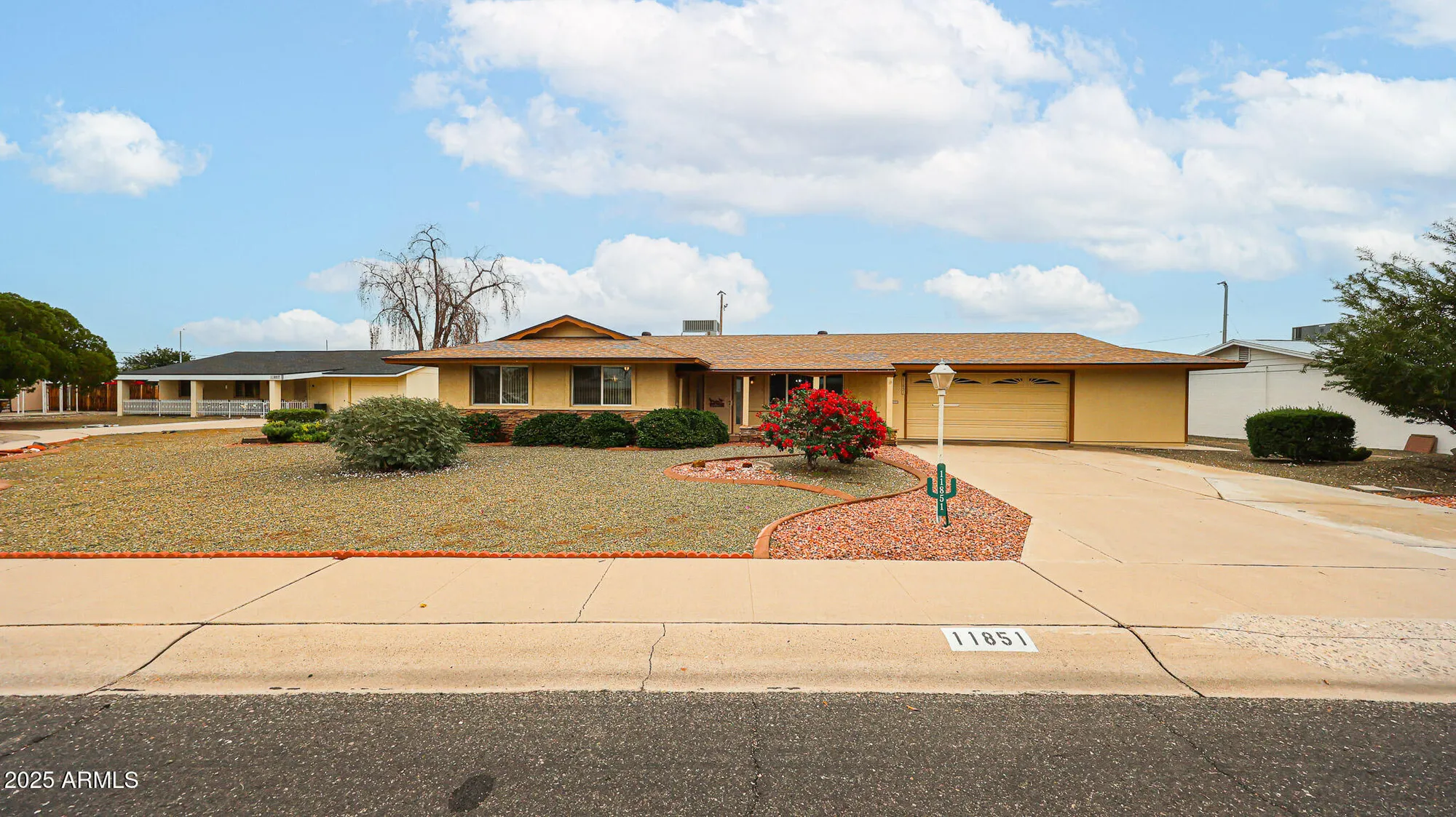 Property Slideshow image 4 of 46 | 11851 n thunderbird rd, Sun City, AZ, 85351