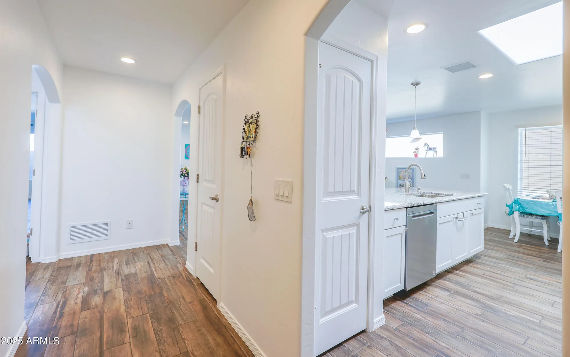 Property Slideshow image 7 of 33 | 334 s sky ranch rd, Sierra Vista, AZ, 85635