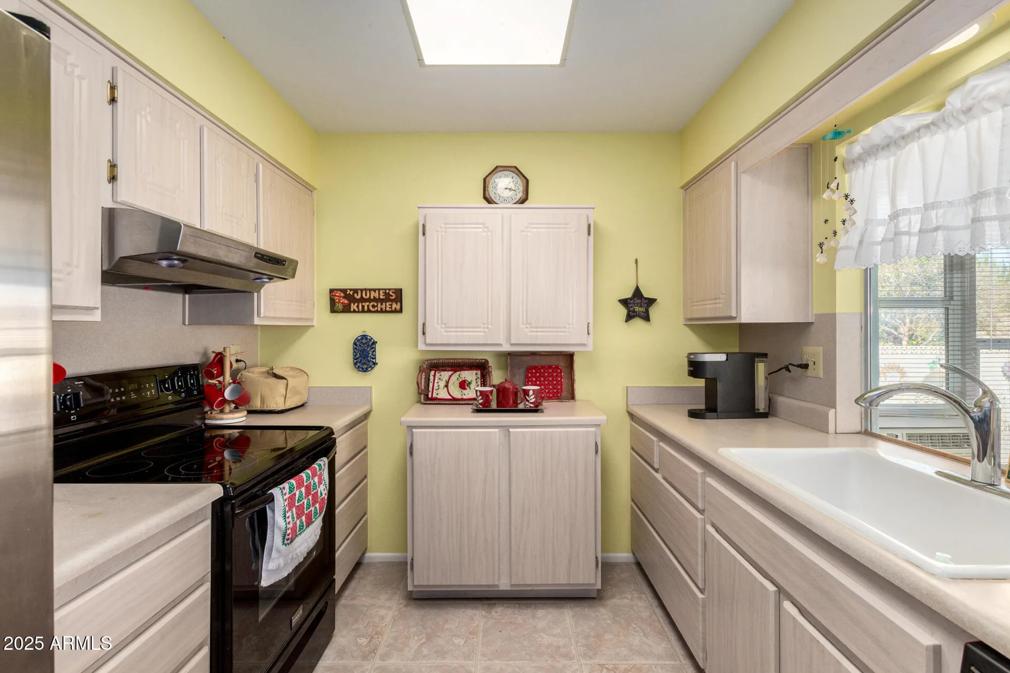 Property Slideshow image 14 of 92 | 16025 n 110th ave, Sun City, AZ, 85351