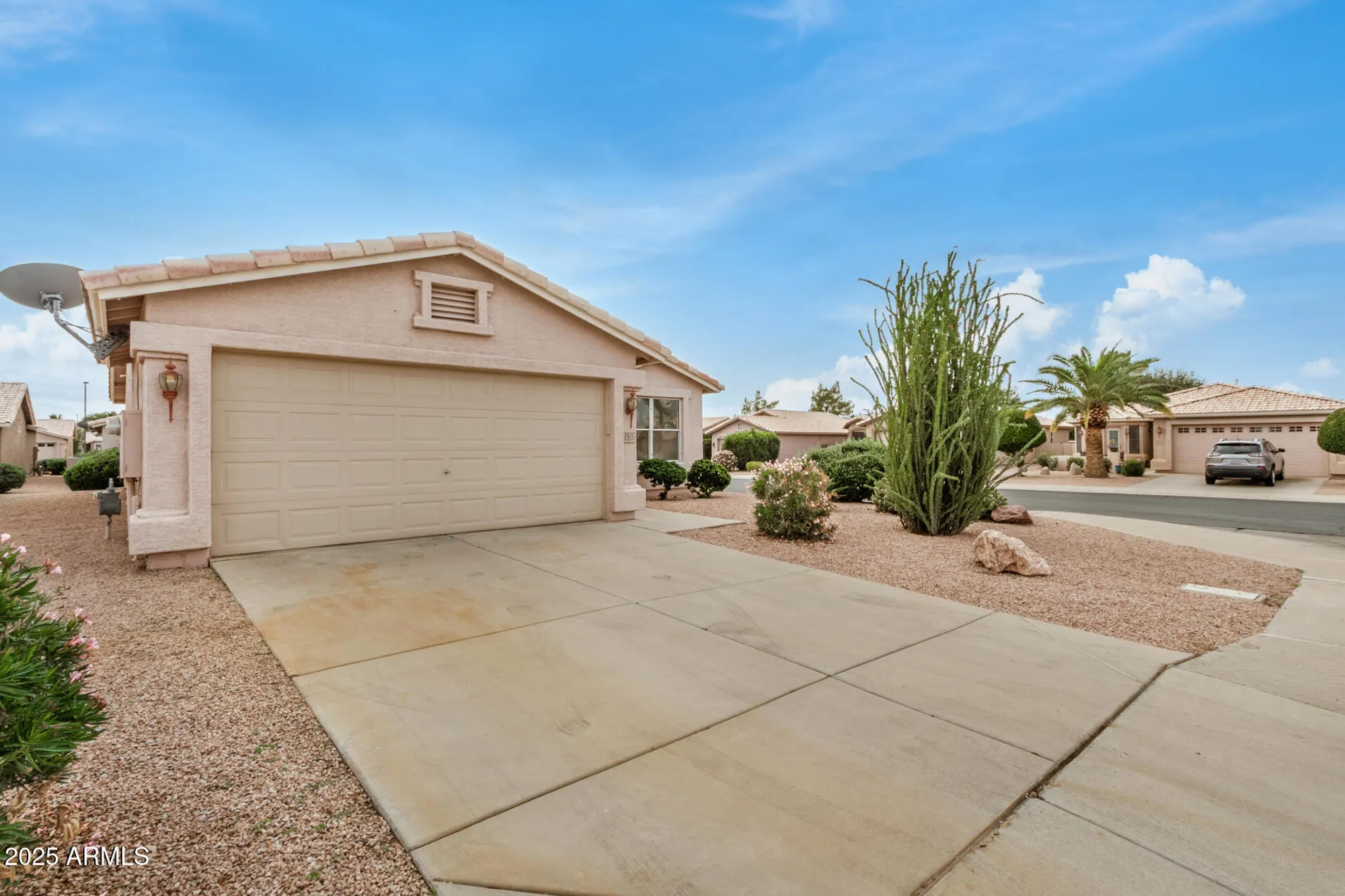 Property Slideshow image 3 of 45 | 1365 e runaway bay dr, Chandler, AZ, 85249