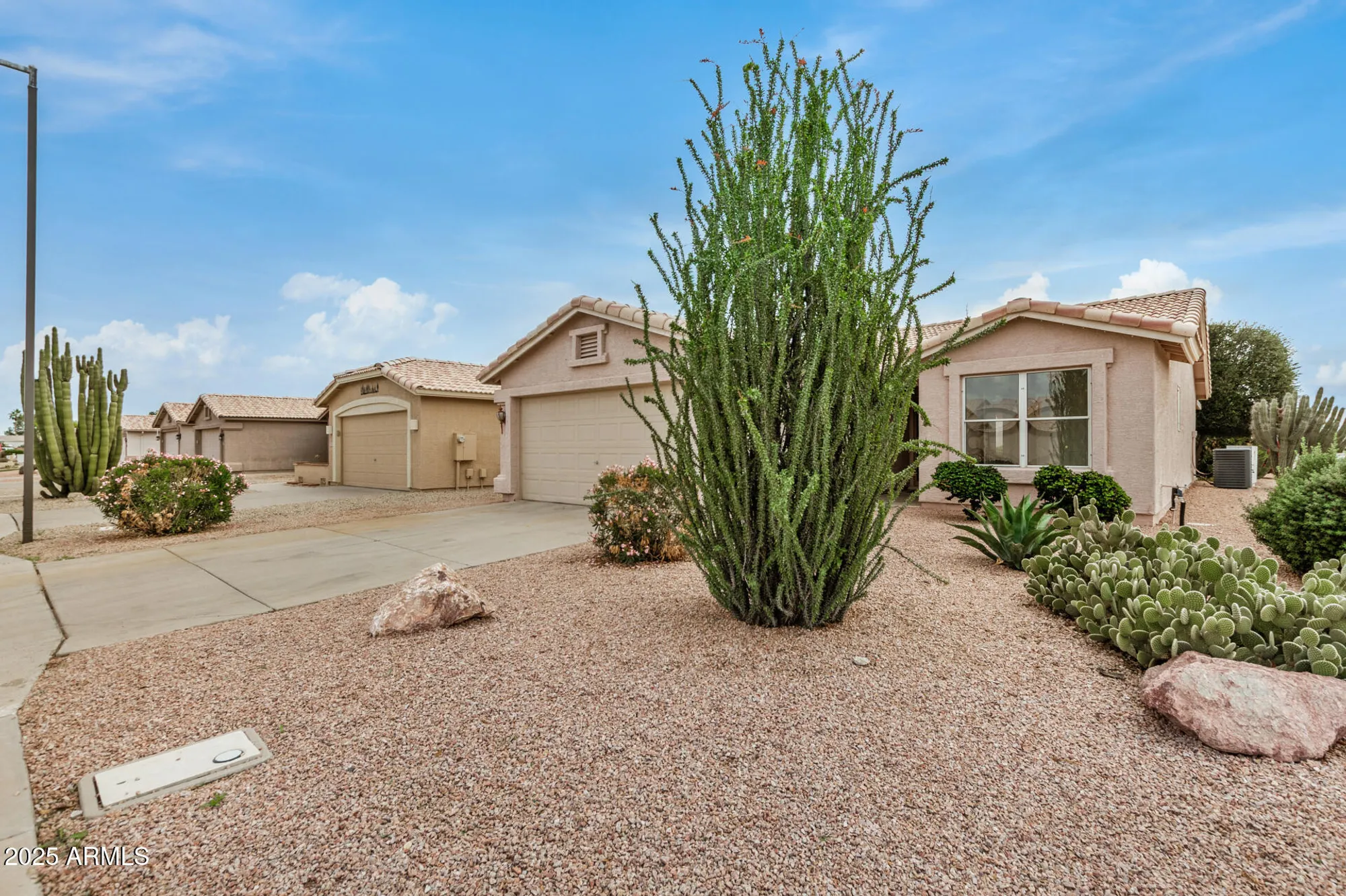Property Slideshow image 4 of 45 | 1365 e runaway bay dr, Chandler, AZ, 85249