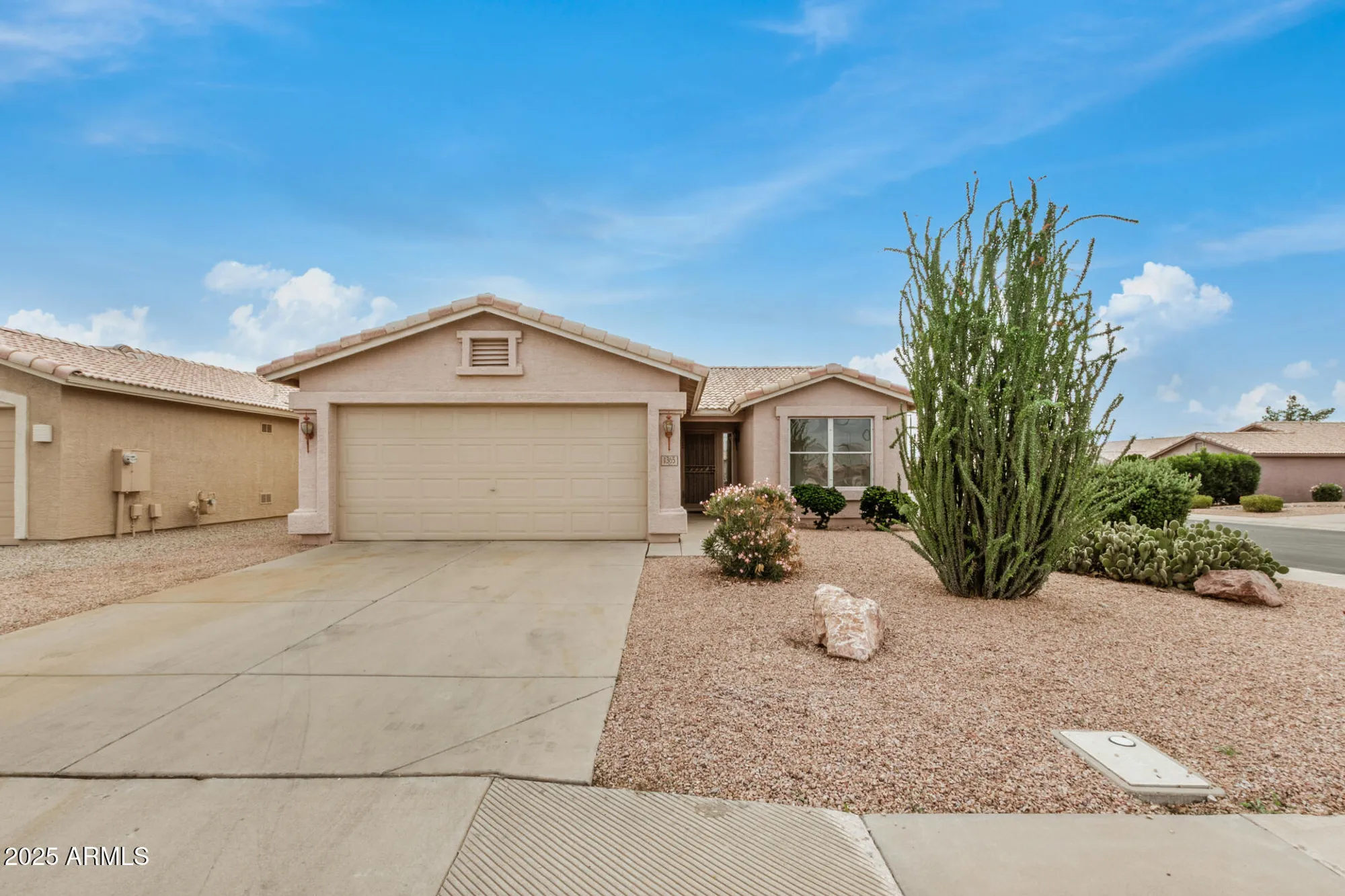 Property Slideshow image 2 of 45 | 1365 e runaway bay dr, Chandler, AZ, 85249
