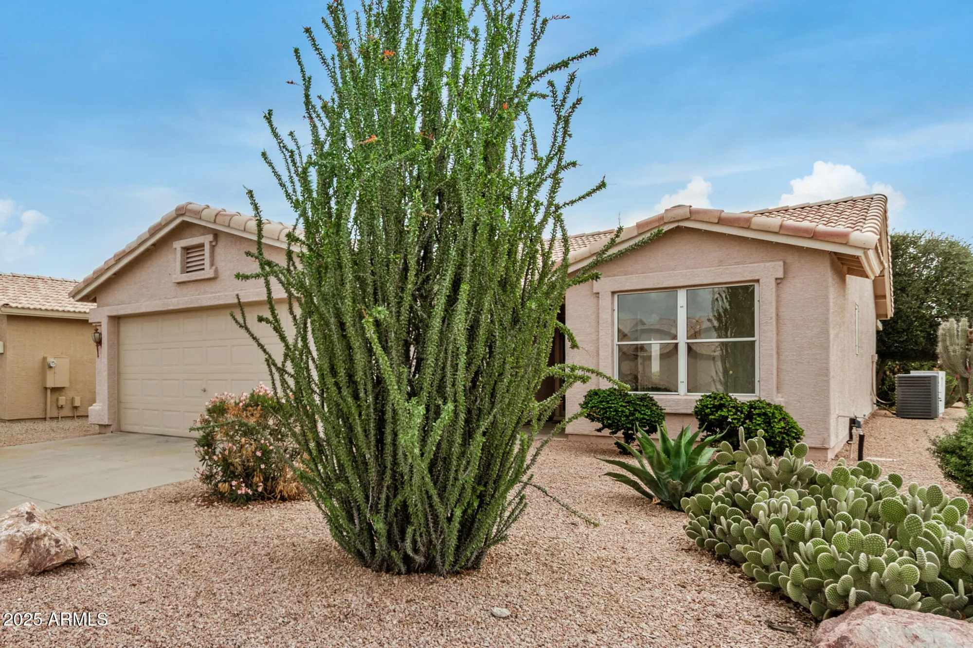 Property Slideshow image 5 of 45 | 1365 e runaway bay dr, Chandler, AZ, 85249