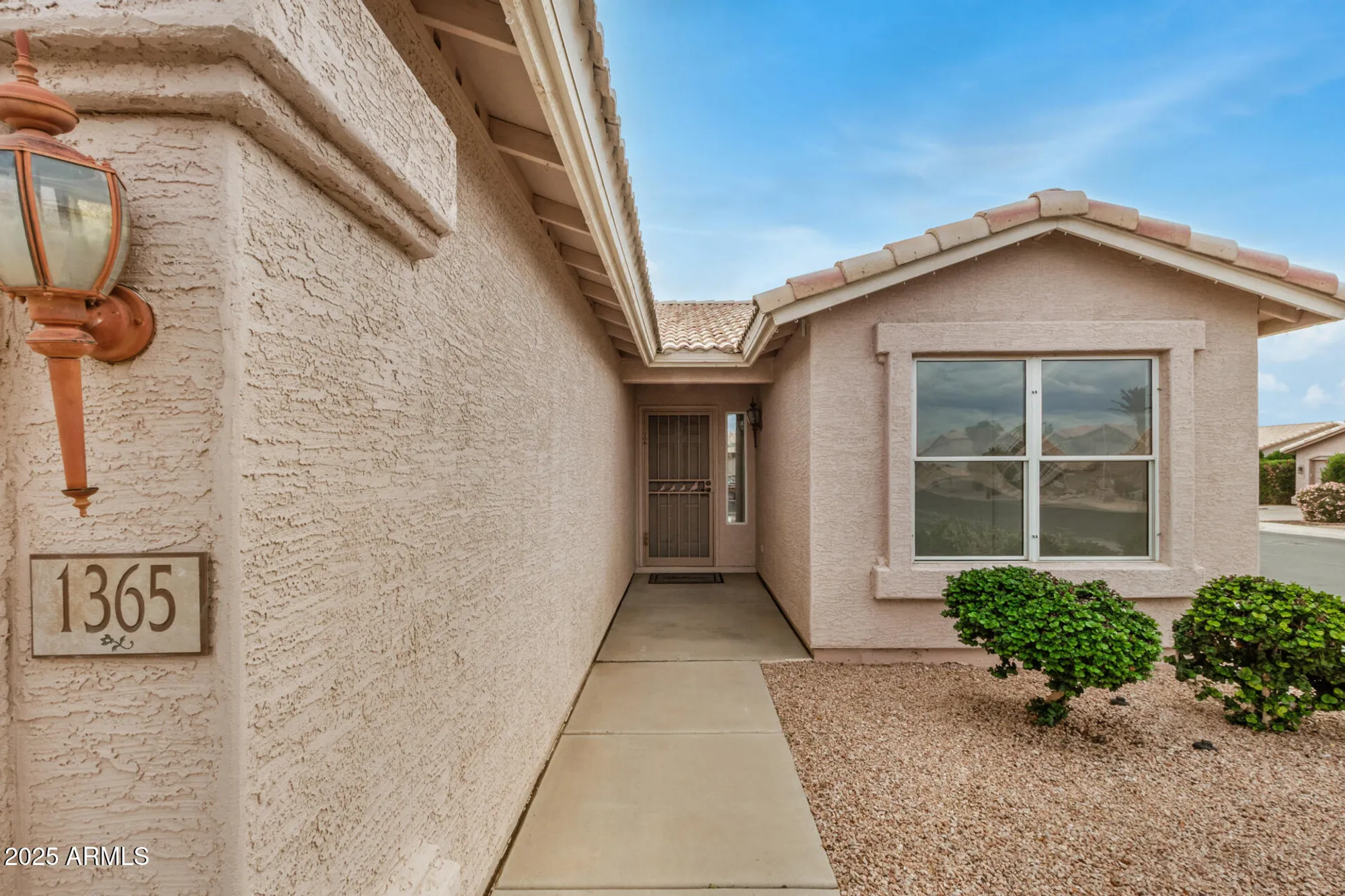 Property Slideshow image 6 of 45 | 1365 e runaway bay dr, Chandler, AZ, 85249