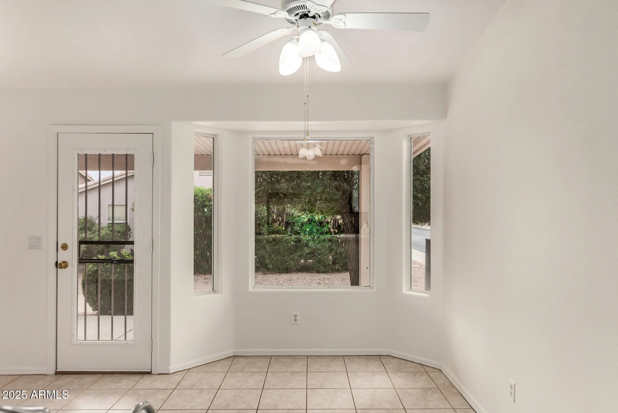 Property Slideshow image 12 of 45 | 1365 e runaway bay dr, Chandler, AZ, 85249