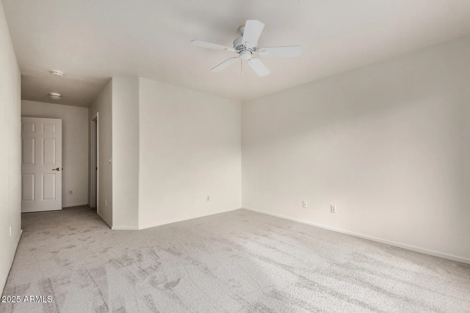 Property Slideshow image 19 of 45 | 1365 e runaway bay dr, Chandler, AZ, 85249