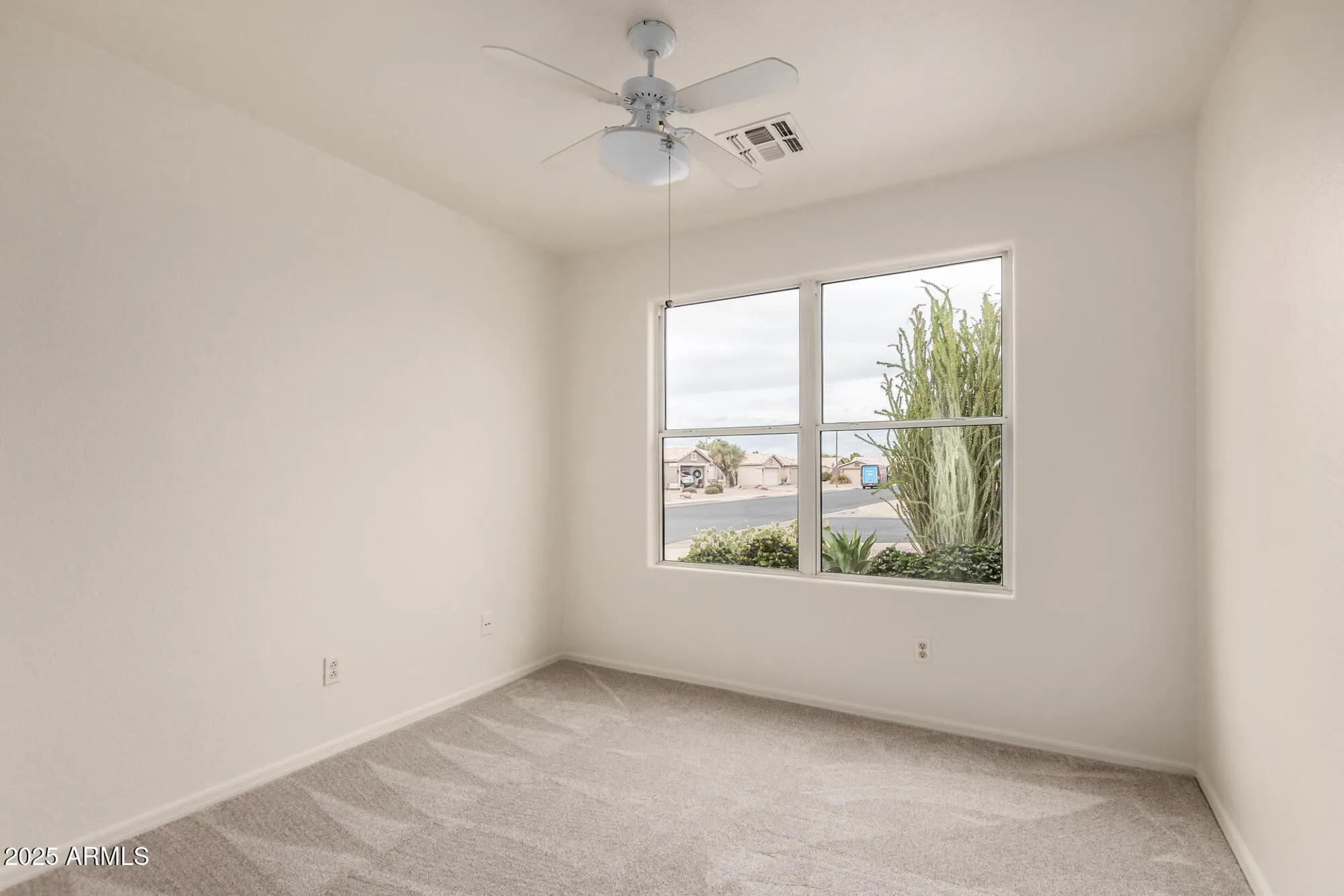 Property Slideshow image 24 of 45 | 1365 e runaway bay dr, Chandler, AZ, 85249