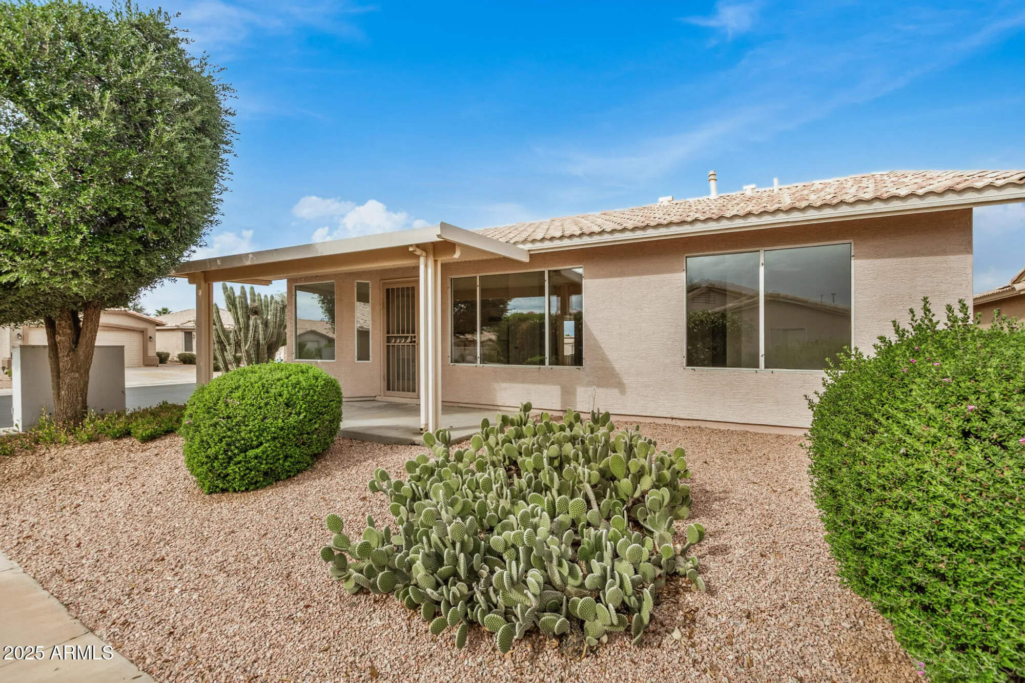 Property Slideshow image 33 of 45 | 1365 e runaway bay dr, Chandler, AZ, 85249