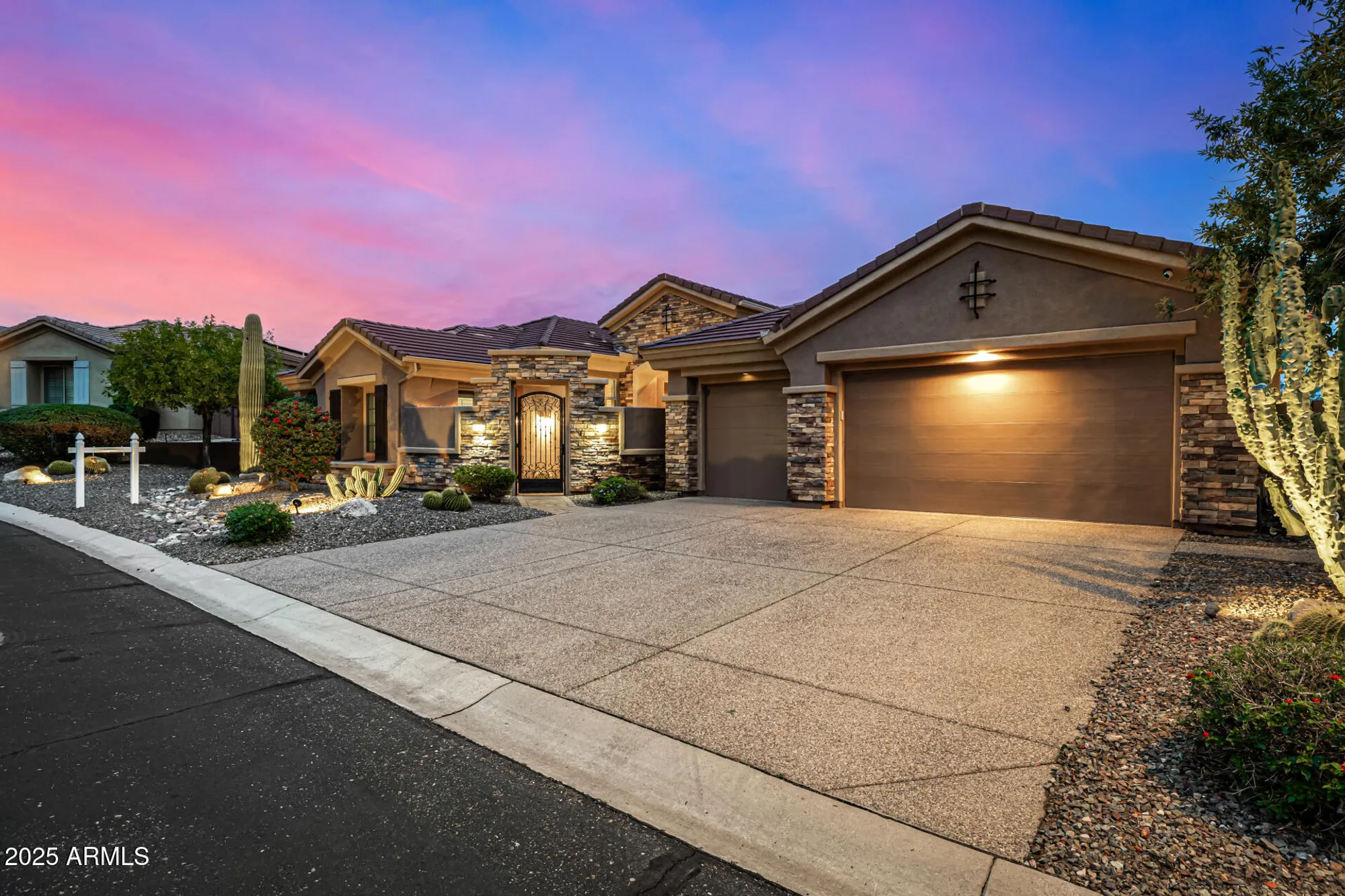 Property Slideshow image 138 of 143 | 41907 n spy glass dr, Phoenix, AZ, 85086