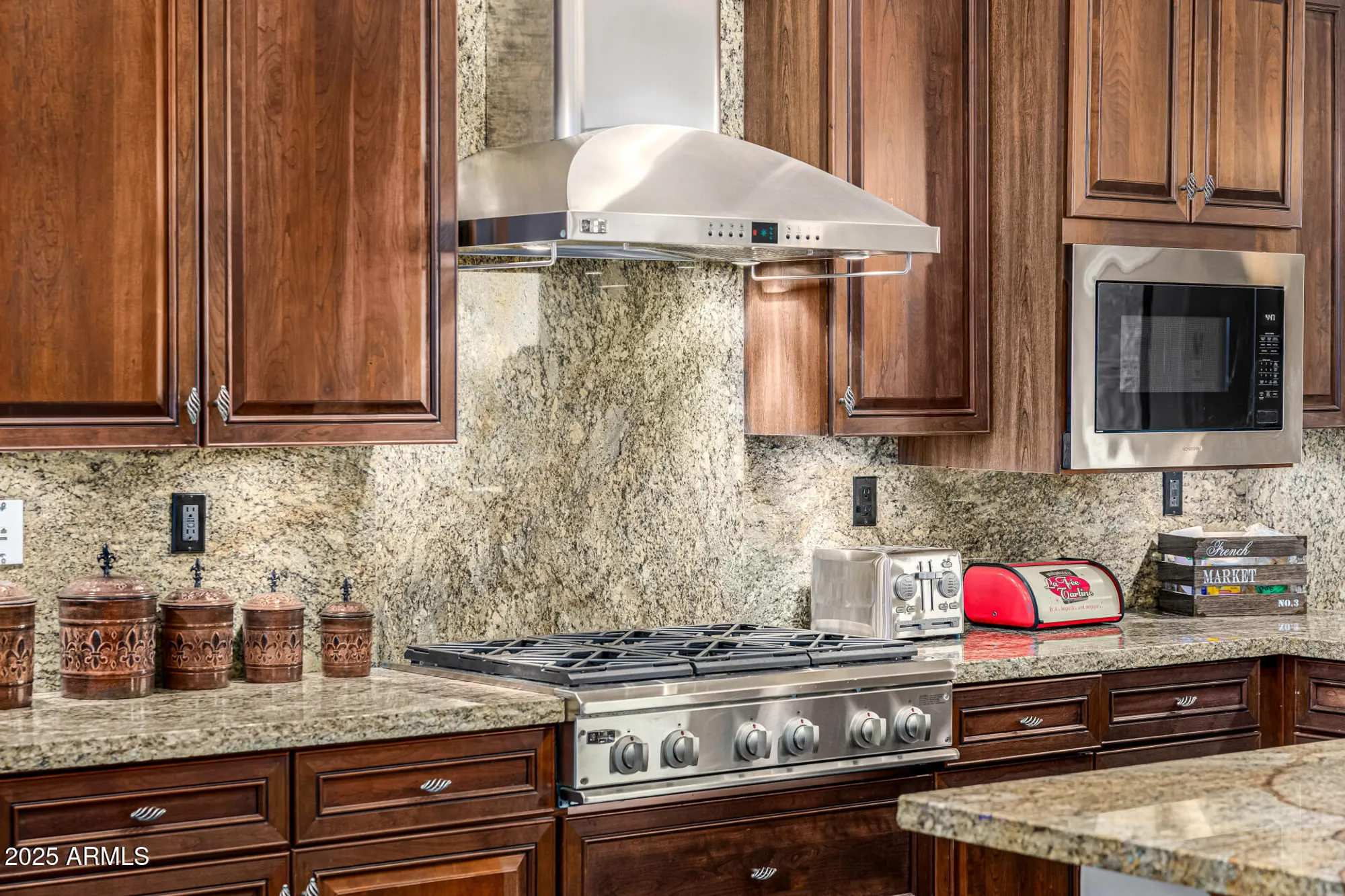 Property Slideshow image 34 of 143 | 41907 n spy glass dr, Phoenix, AZ, 85086