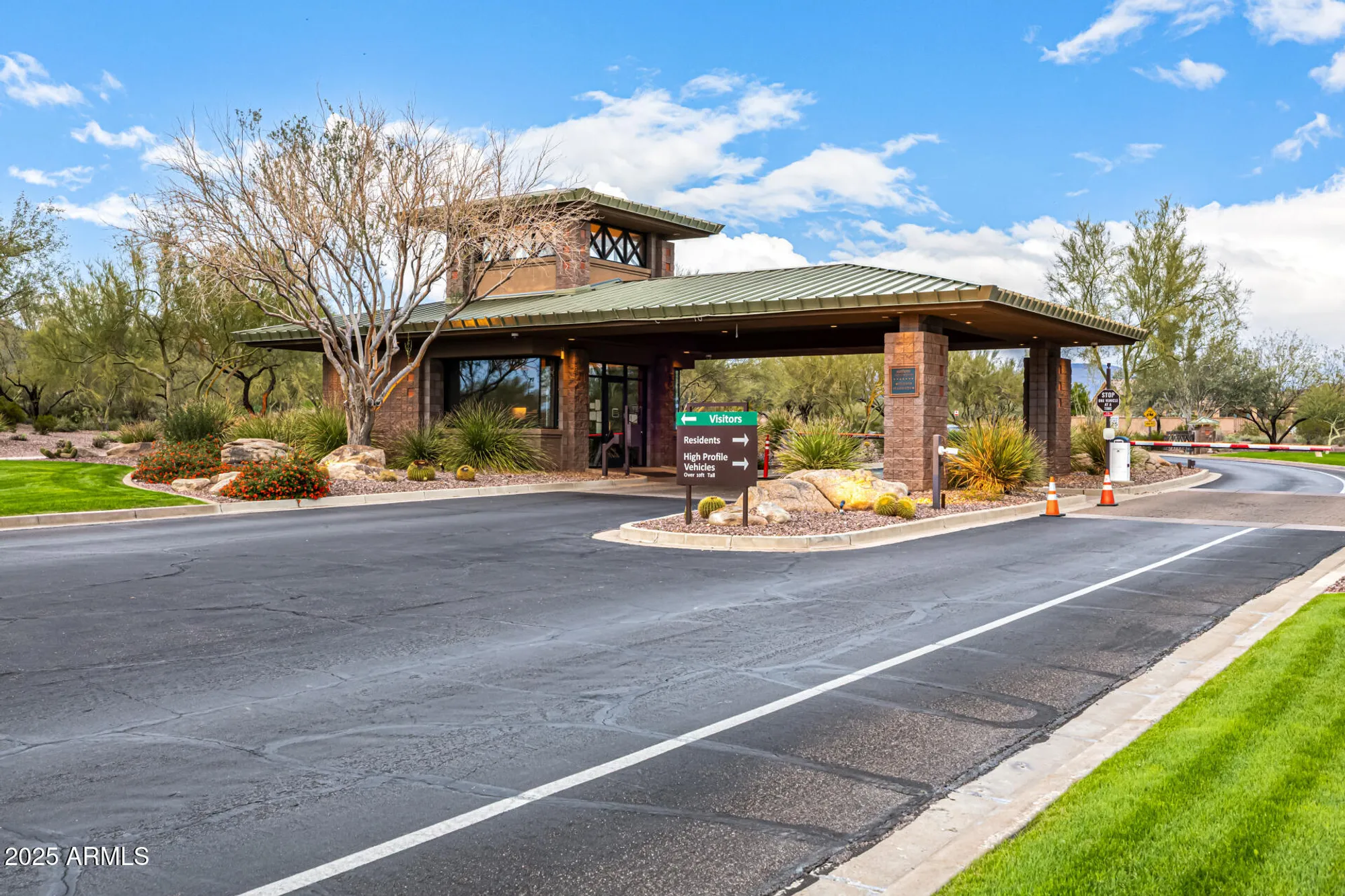 Property Slideshow image 112 of 143 | 41907 n spy glass dr, Phoenix, AZ, 85086