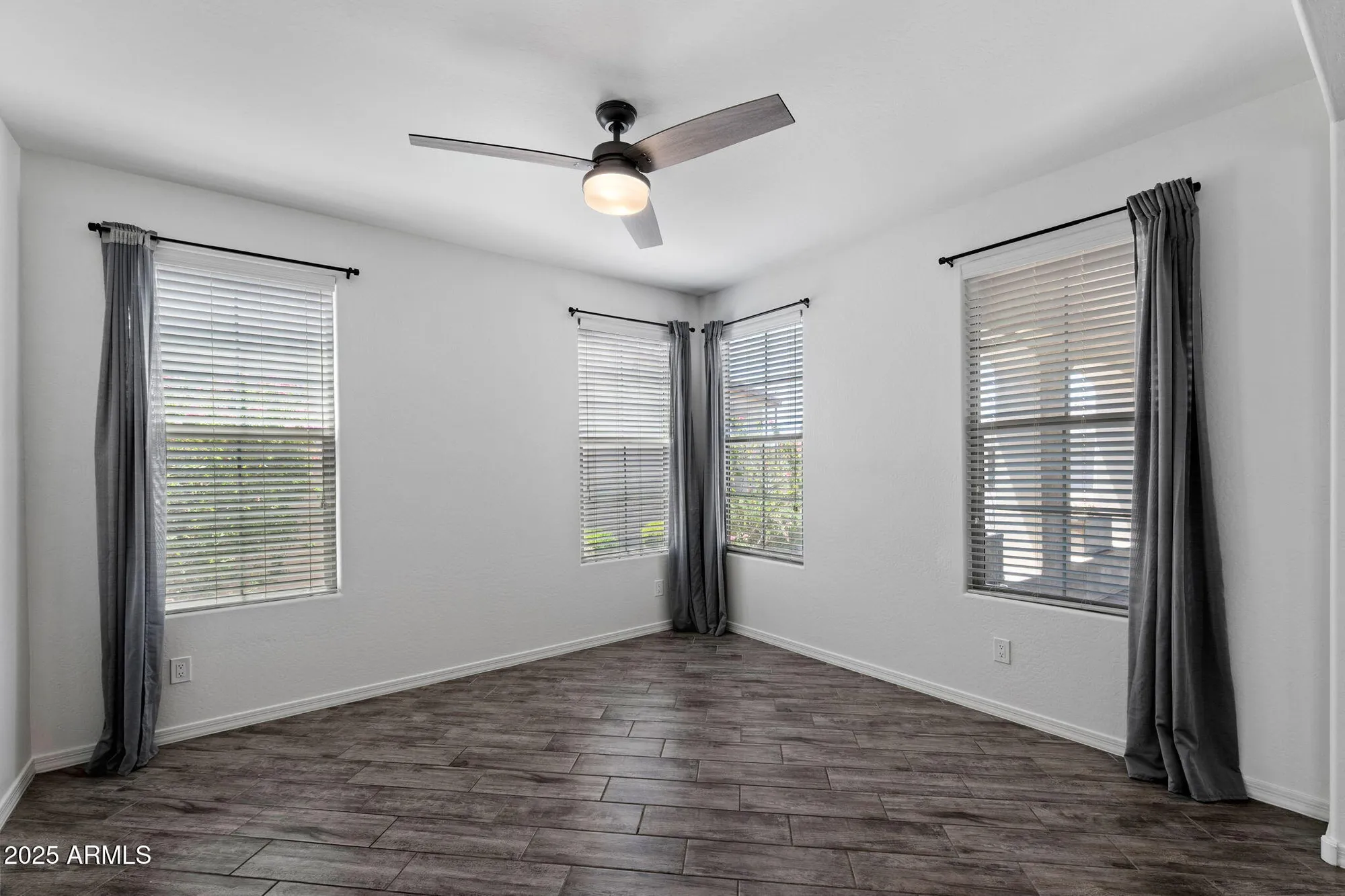 Property Slideshow image 5 of 16 | 5742 s winchester, Mesa, AZ, 85212