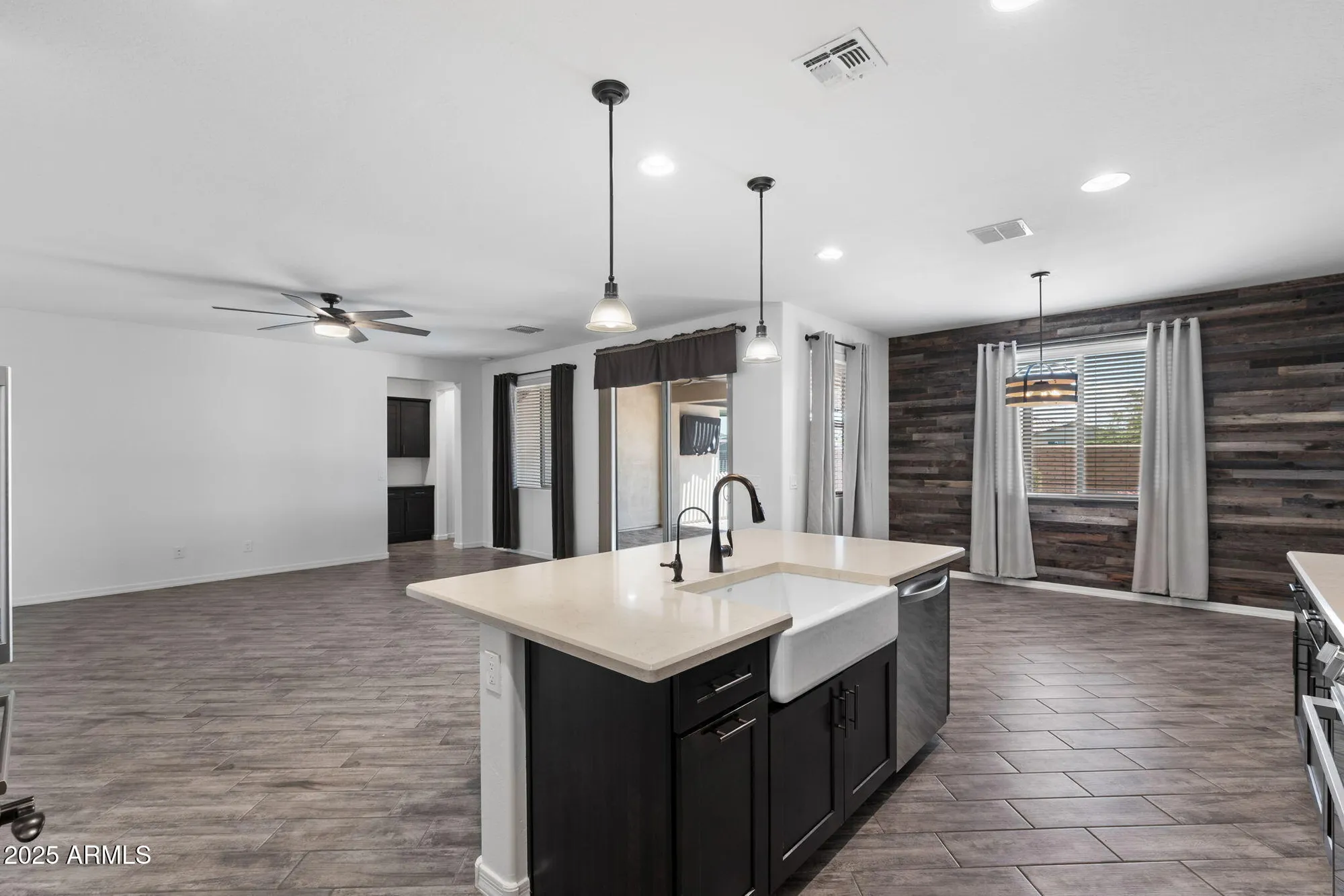 Property Slideshow image 9 of 16 | 5742 s winchester, Mesa, AZ, 85212