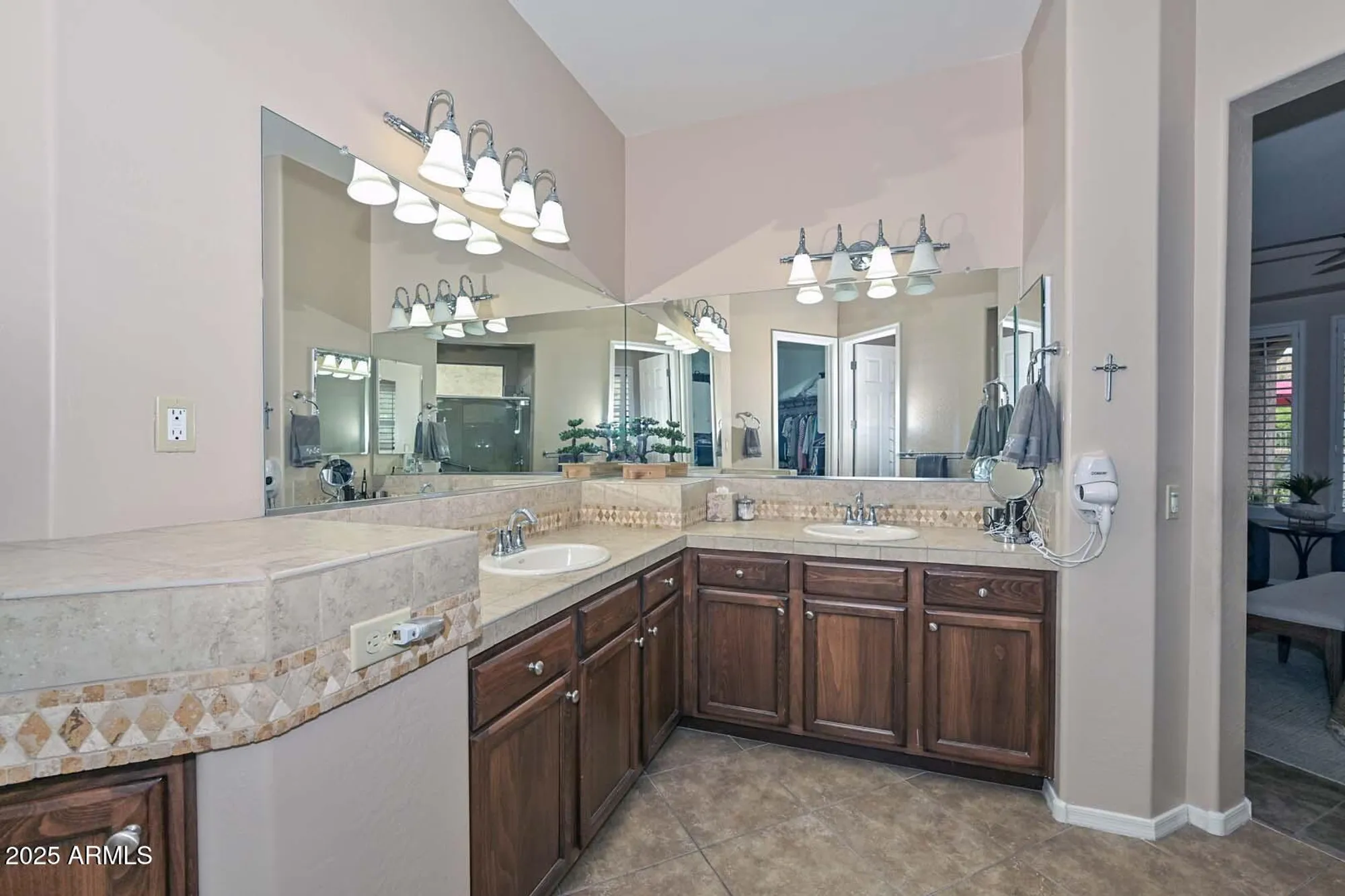 Property Slideshow image 26 of 47 | 13046 w domino dr, Peoria, AZ, 85383