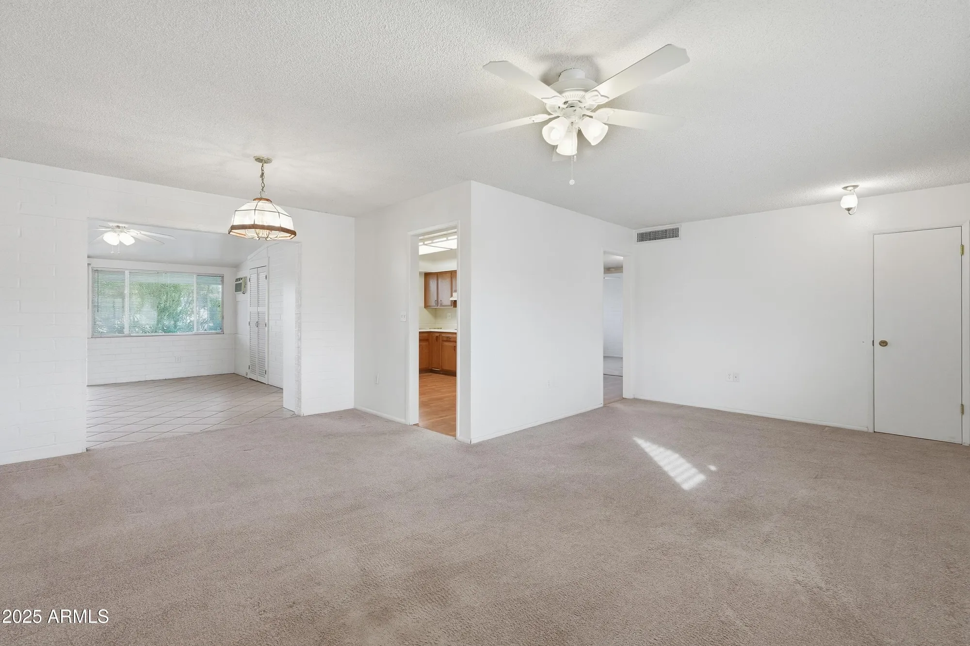 Property Slideshow image 15 of 26 | 11014 w cheryl dr, Sun City, AZ, 85351