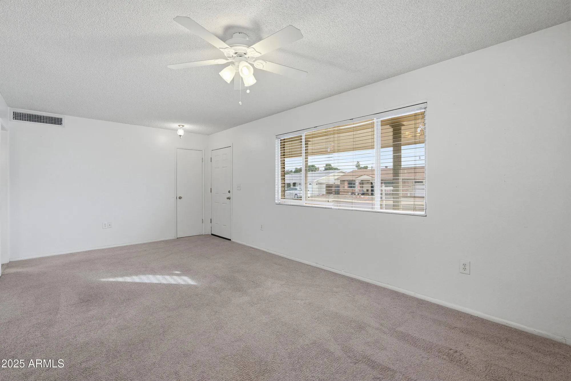 Property Slideshow image 4 of 26 | 11014 w cheryl dr, Sun City, AZ, 85351