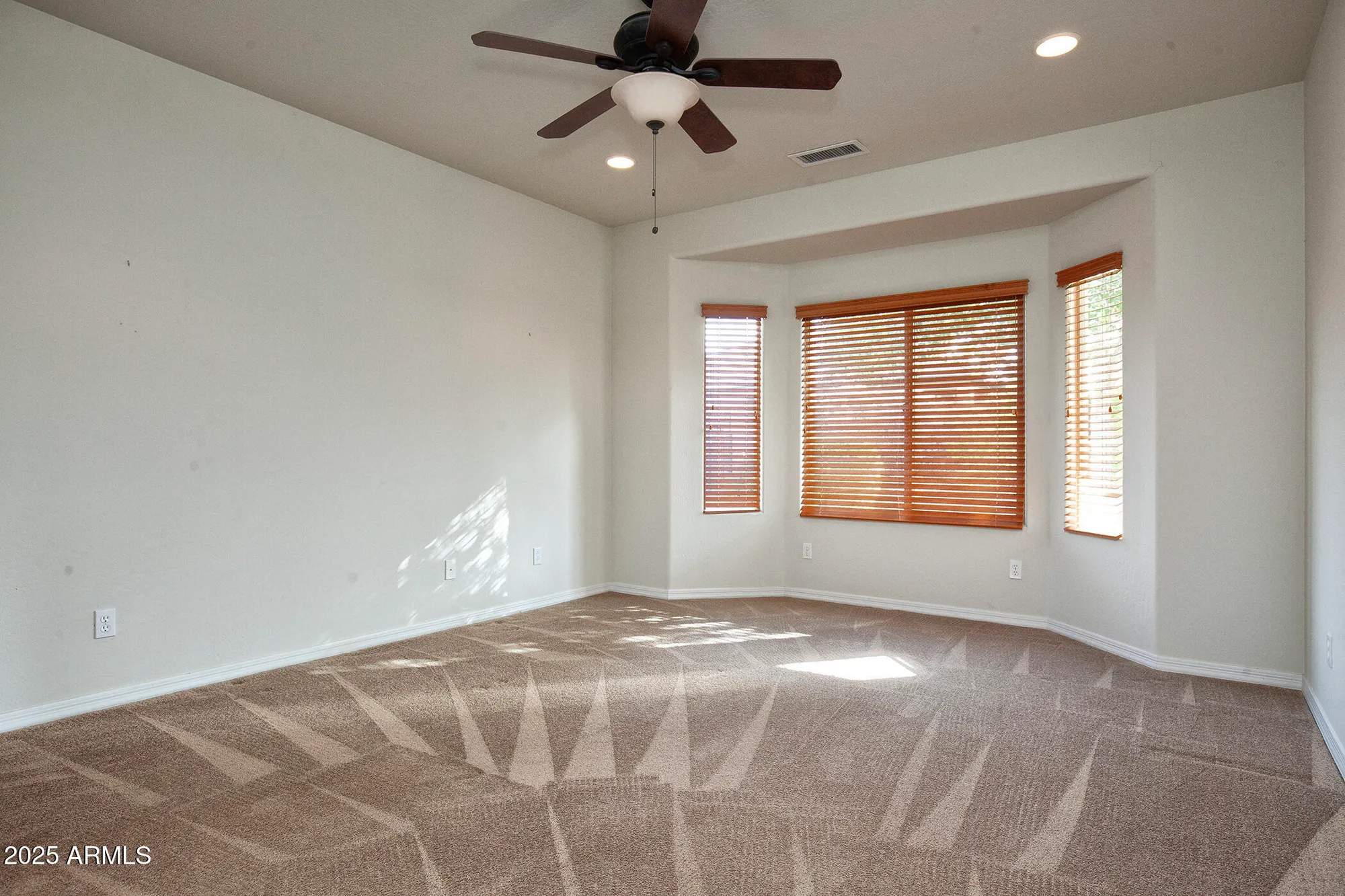 Property Slideshow image 29 of 65 | 26335 w burnett rd, Buckeye, AZ, 85396