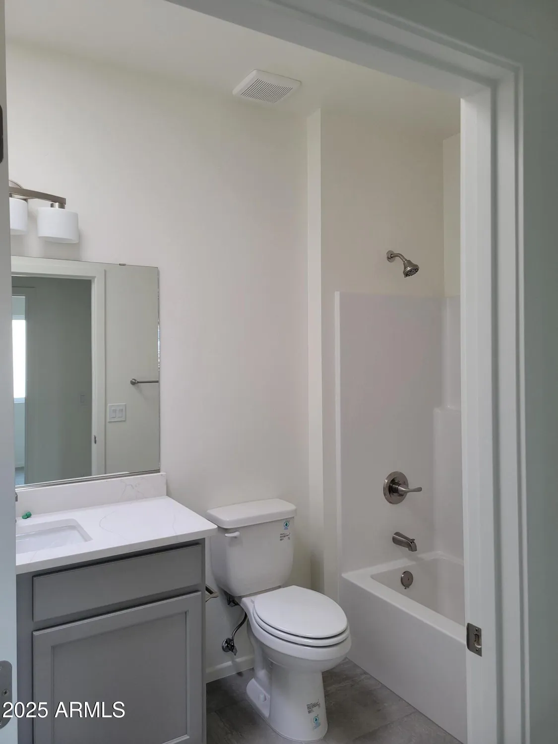 Property Slideshow image 15 of 31 | 672 s meadowood ln, Sierra Vista, AZ, 85635