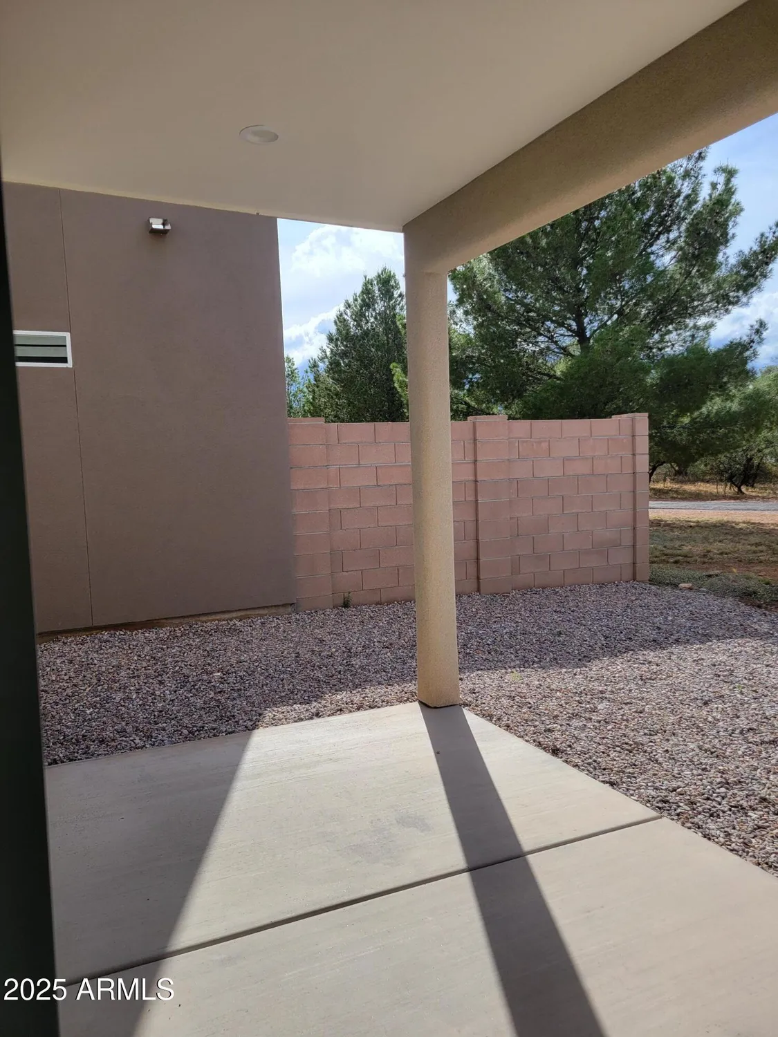 Property Slideshow image 27 of 31 | 672 s meadowood ln, Sierra Vista, AZ, 85635