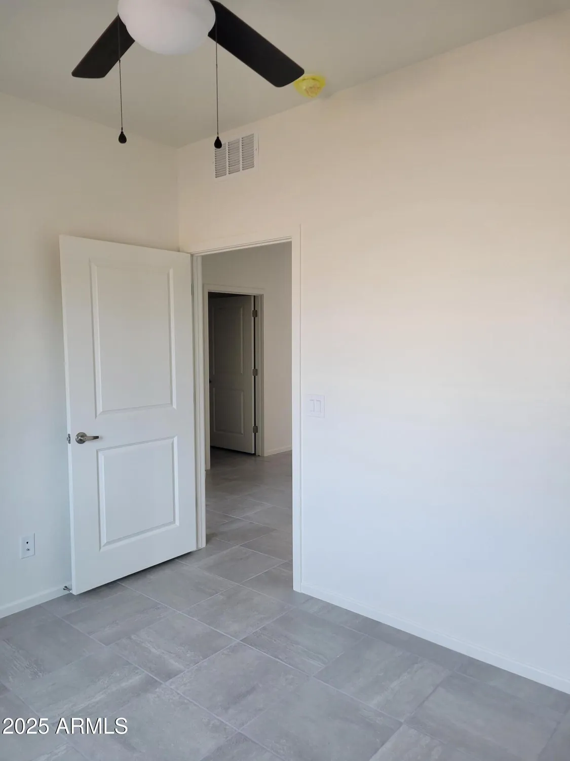 Property Slideshow image 11 of 31 | 672 s meadowood ln, Sierra Vista, AZ, 85635