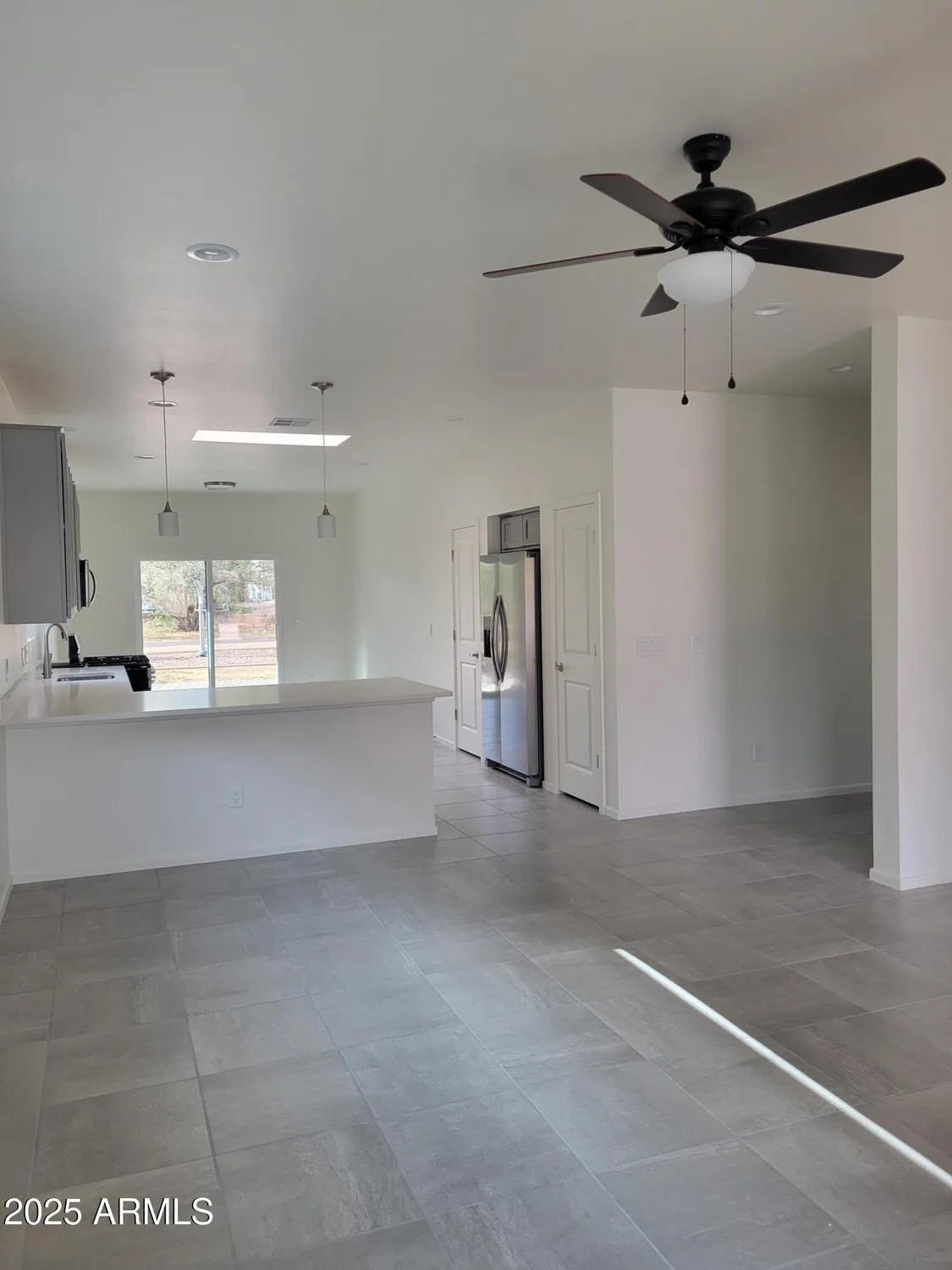 Property Slideshow image 5 of 31 | 672 s meadowood ln, Sierra Vista, AZ, 85635