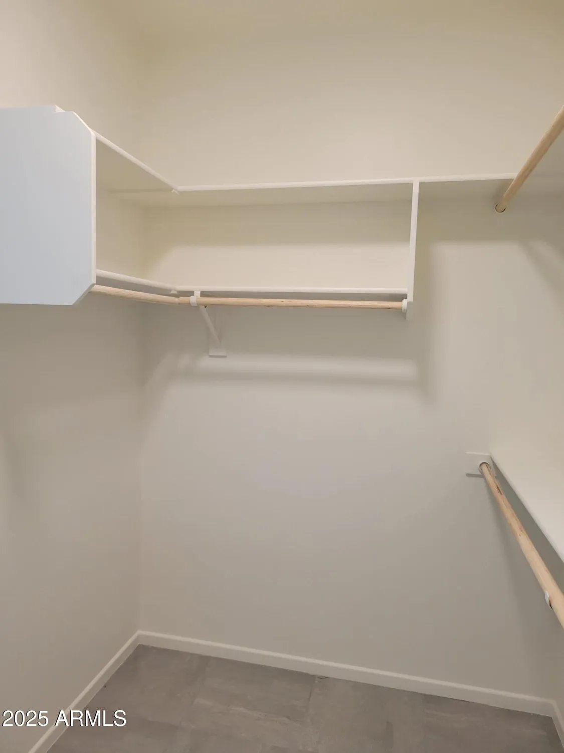 Property Slideshow image 21 of 31 | 672 s meadowood ln, Sierra Vista, AZ, 85635