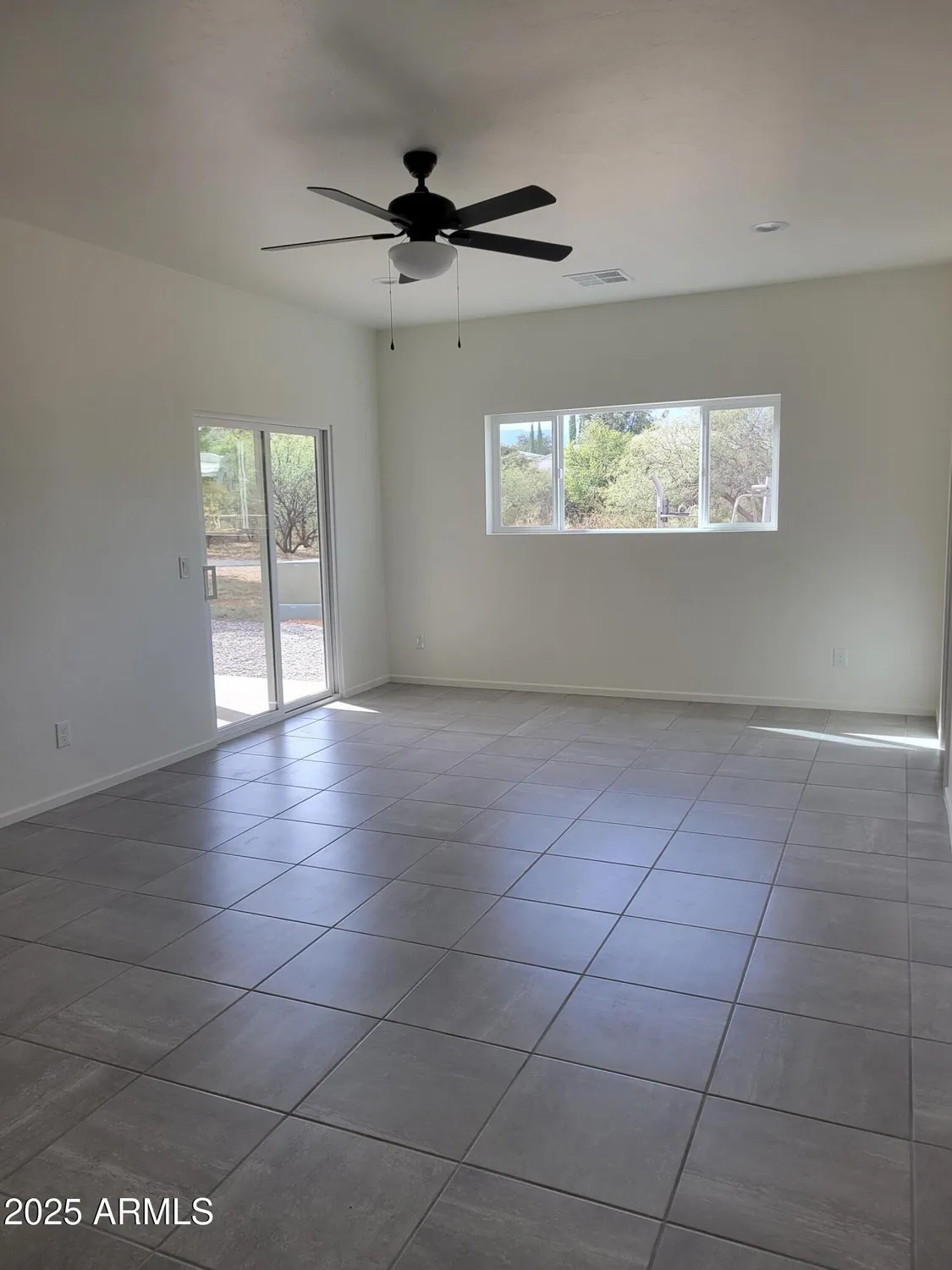 Property Slideshow image 22 of 31 | 672 s meadowood ln, Sierra Vista, AZ, 85635