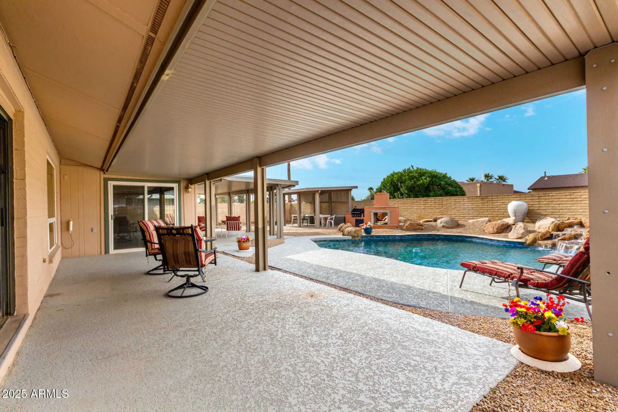 Property Slideshow image 24 of 45 | 9832 n 102nd dr, Sun City, AZ, 85351