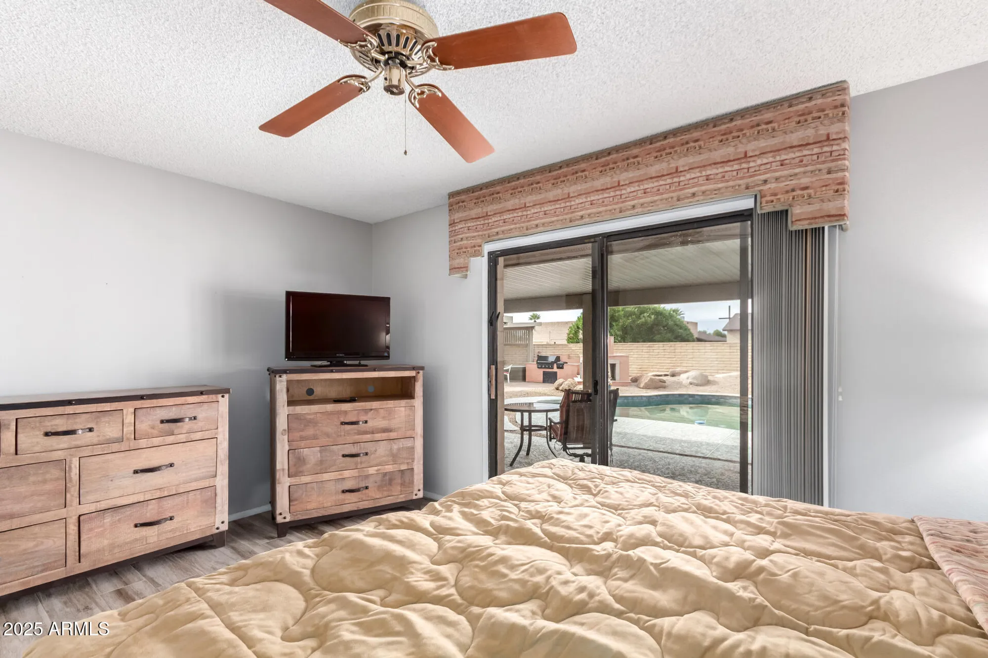 Property Slideshow image 15 of 45 | 9832 n 102nd dr, Sun City, AZ, 85351