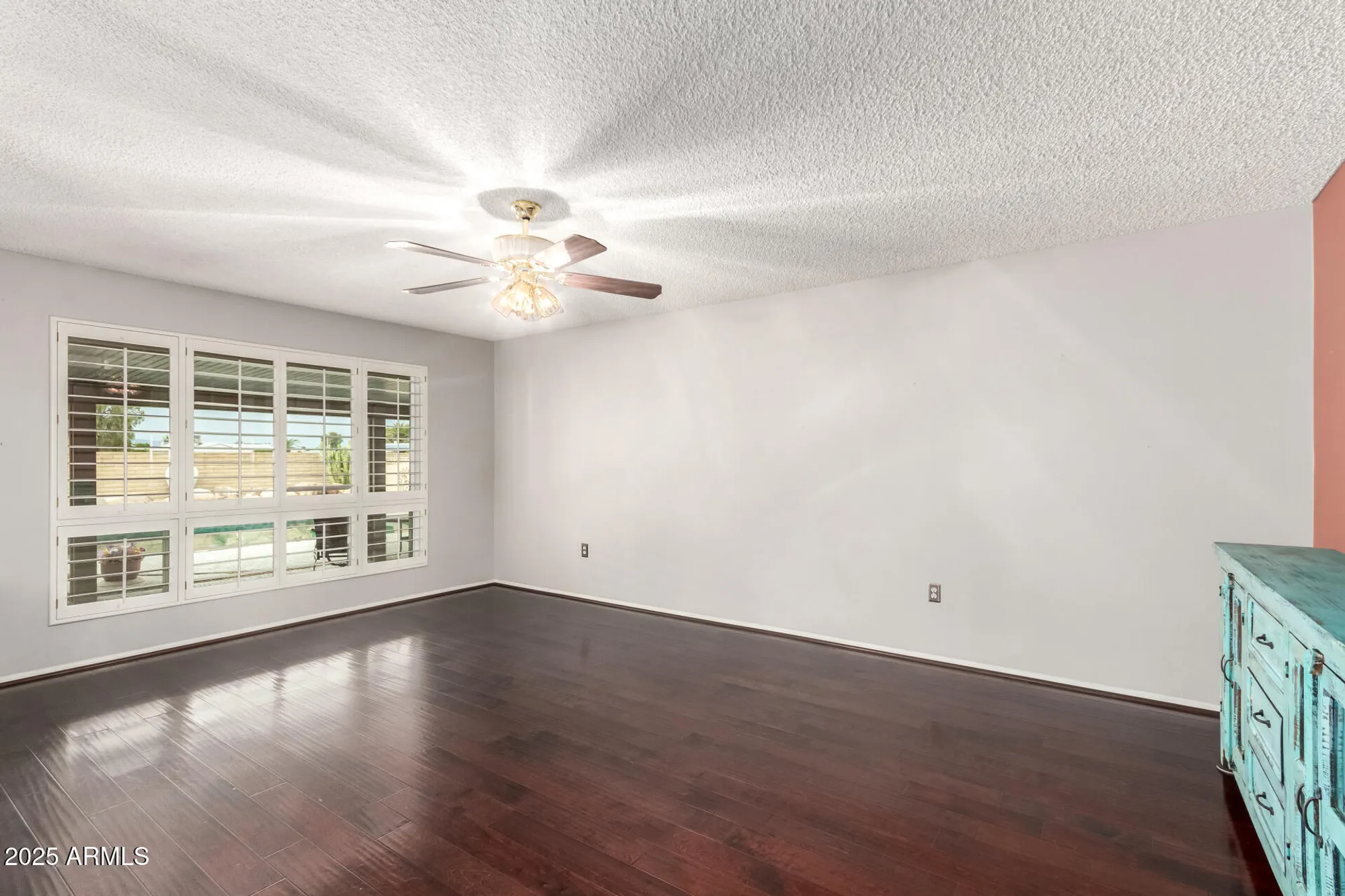 Property Slideshow image 7 of 45 | 9832 n 102nd dr, Sun City, AZ, 85351