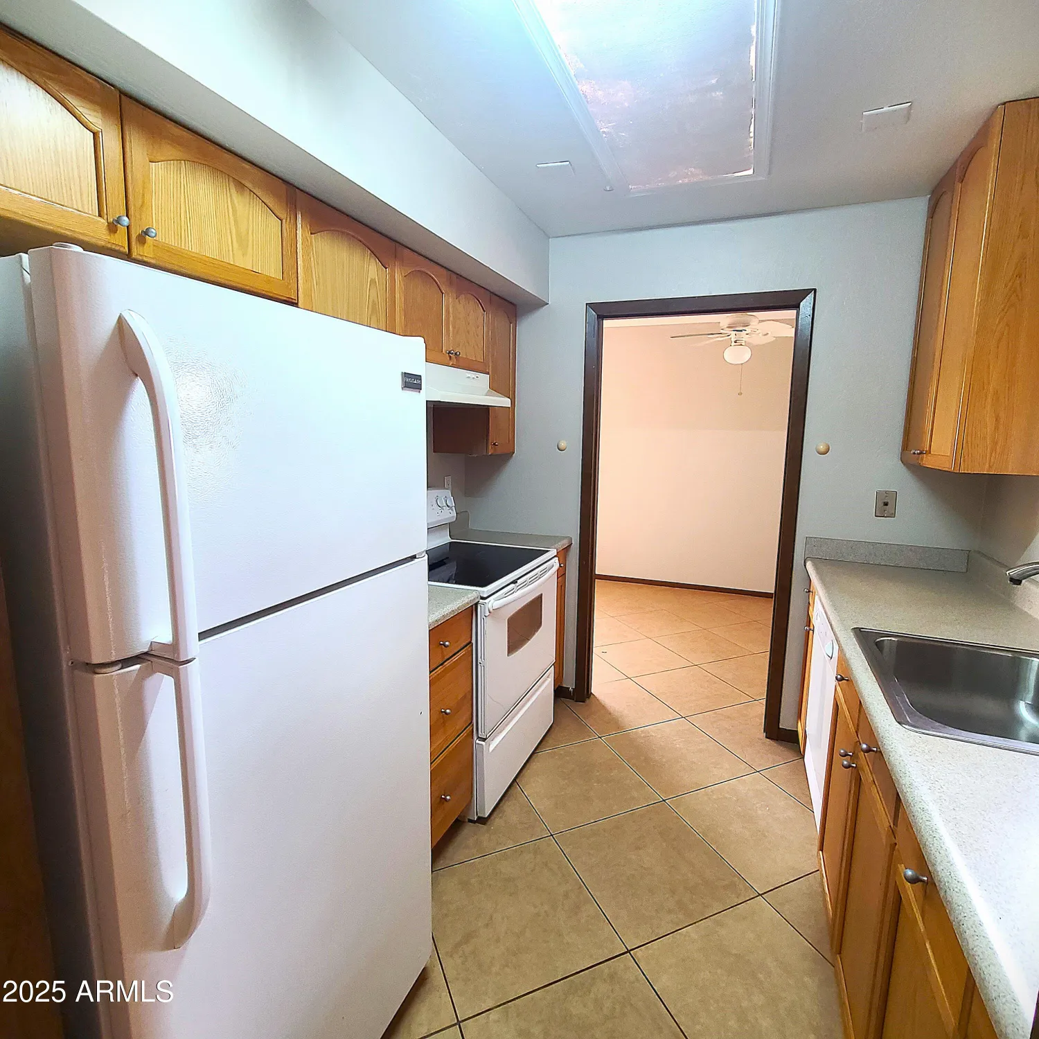 Property Slideshow image 4 of 14 | 13232 n 98th ave e, Sun City, AZ, 85351