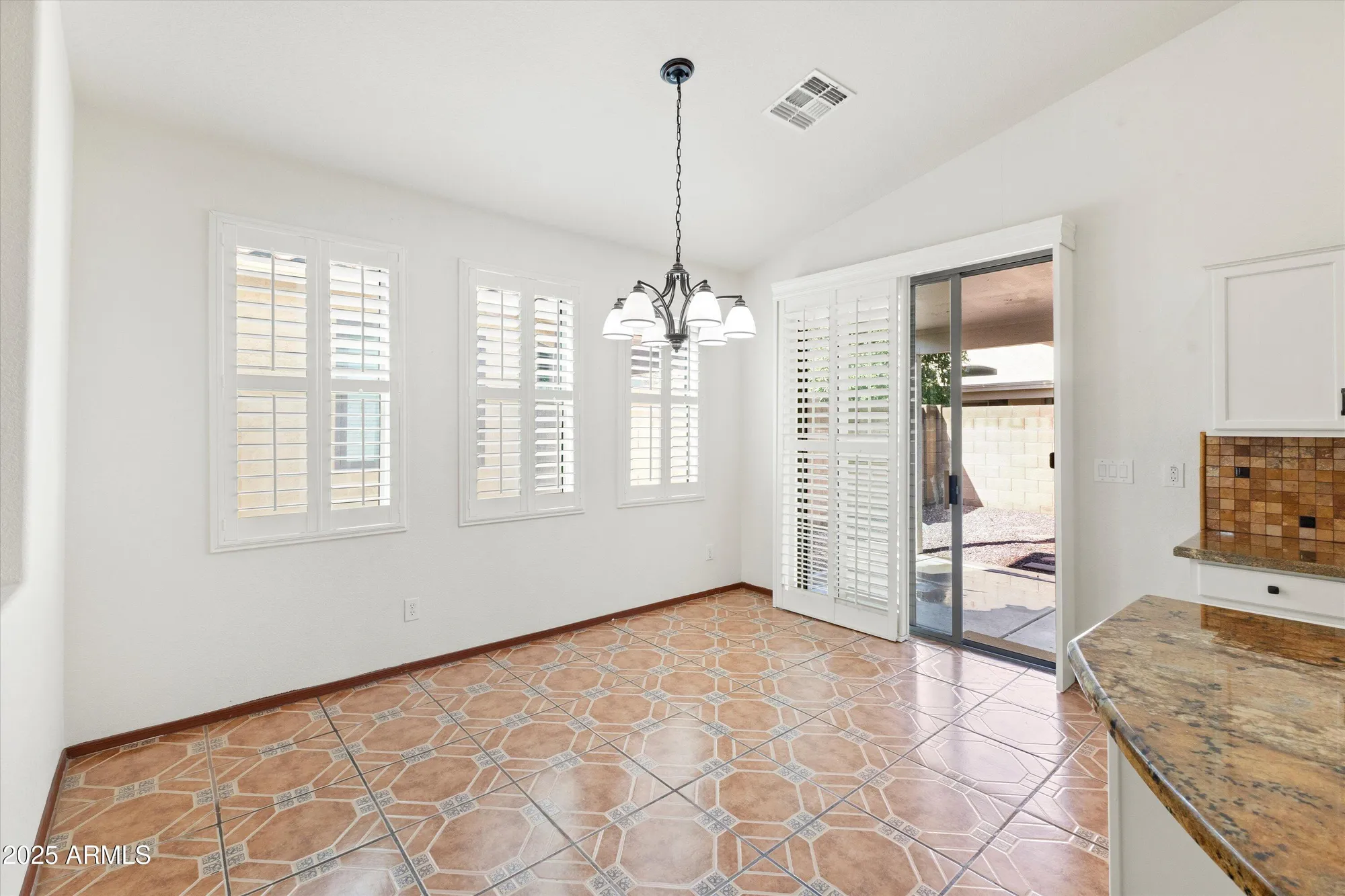 Property Slideshow image 10 of 37 | 18136 w spencer dr, Surprise, AZ, 85374