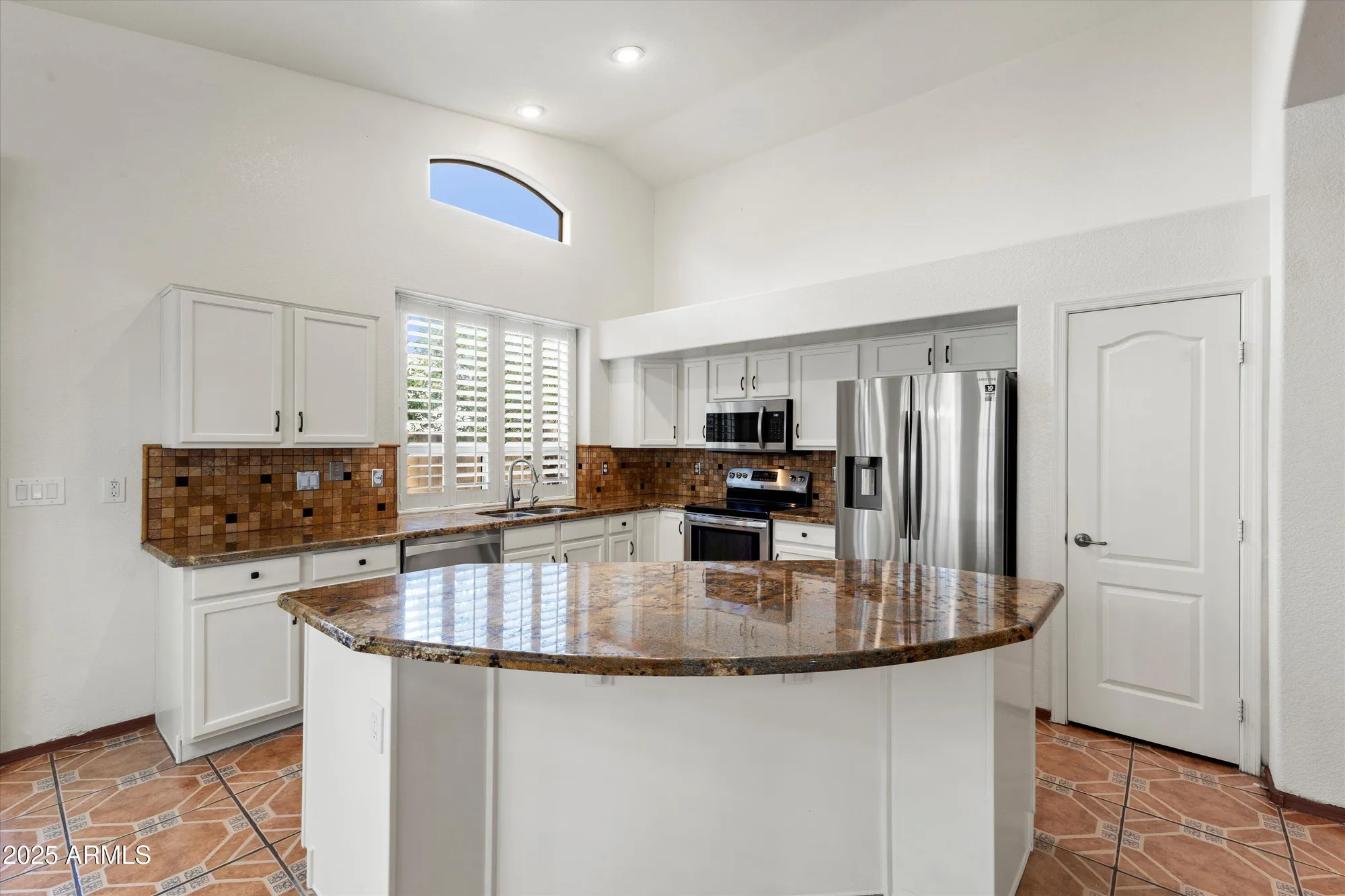 Property Slideshow image 14 of 37 | 18136 w spencer dr, Surprise, AZ, 85374
