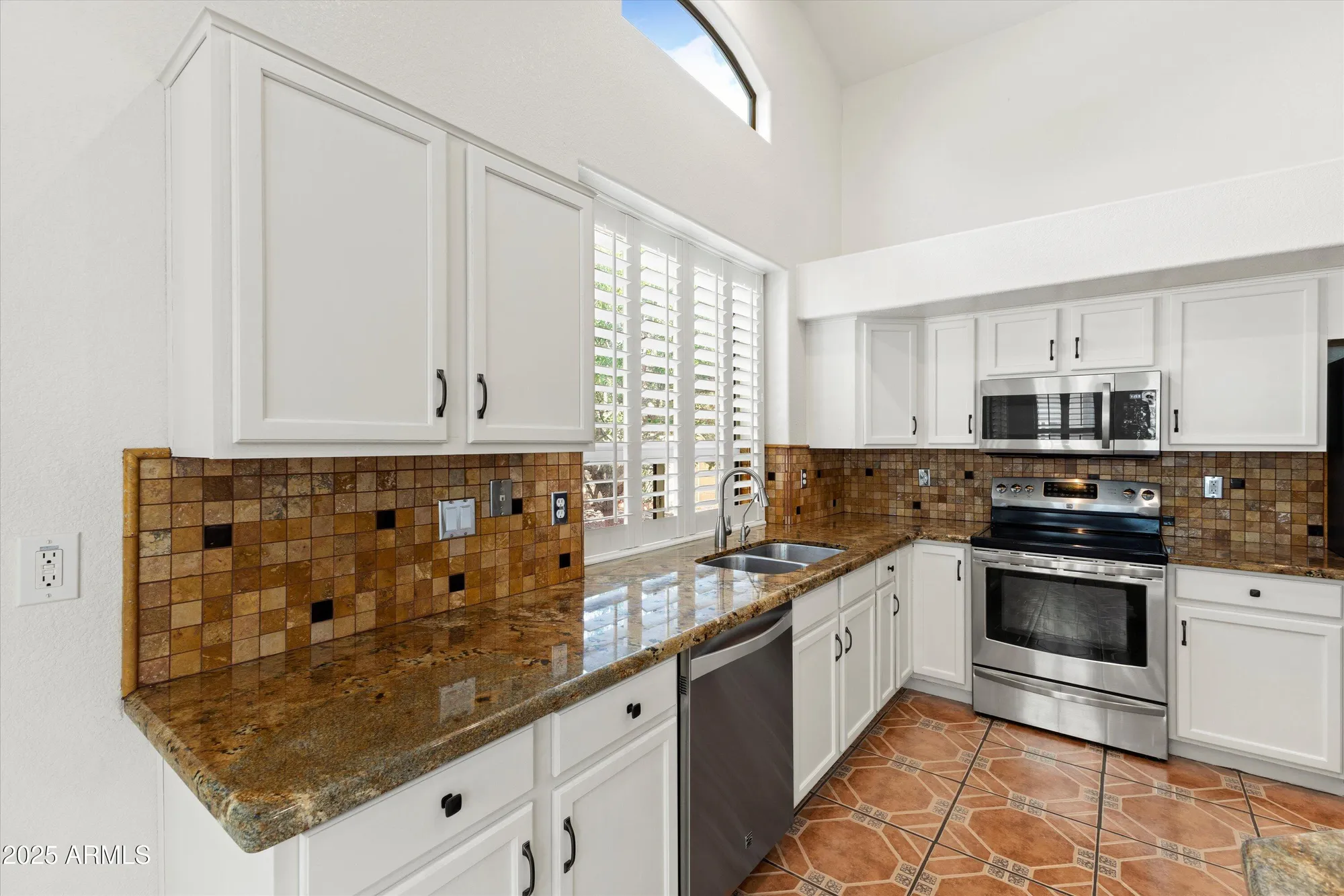 Property Slideshow image 17 of 37 | 18136 w spencer dr, Surprise, AZ, 85374