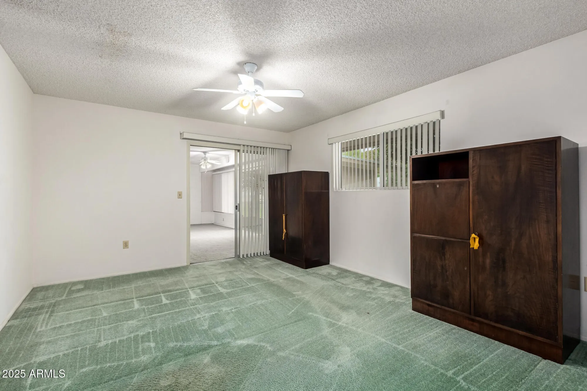 Property Slideshow image 17 of 32 | 10764 w cinnebar ave, Sun City, AZ, 85351