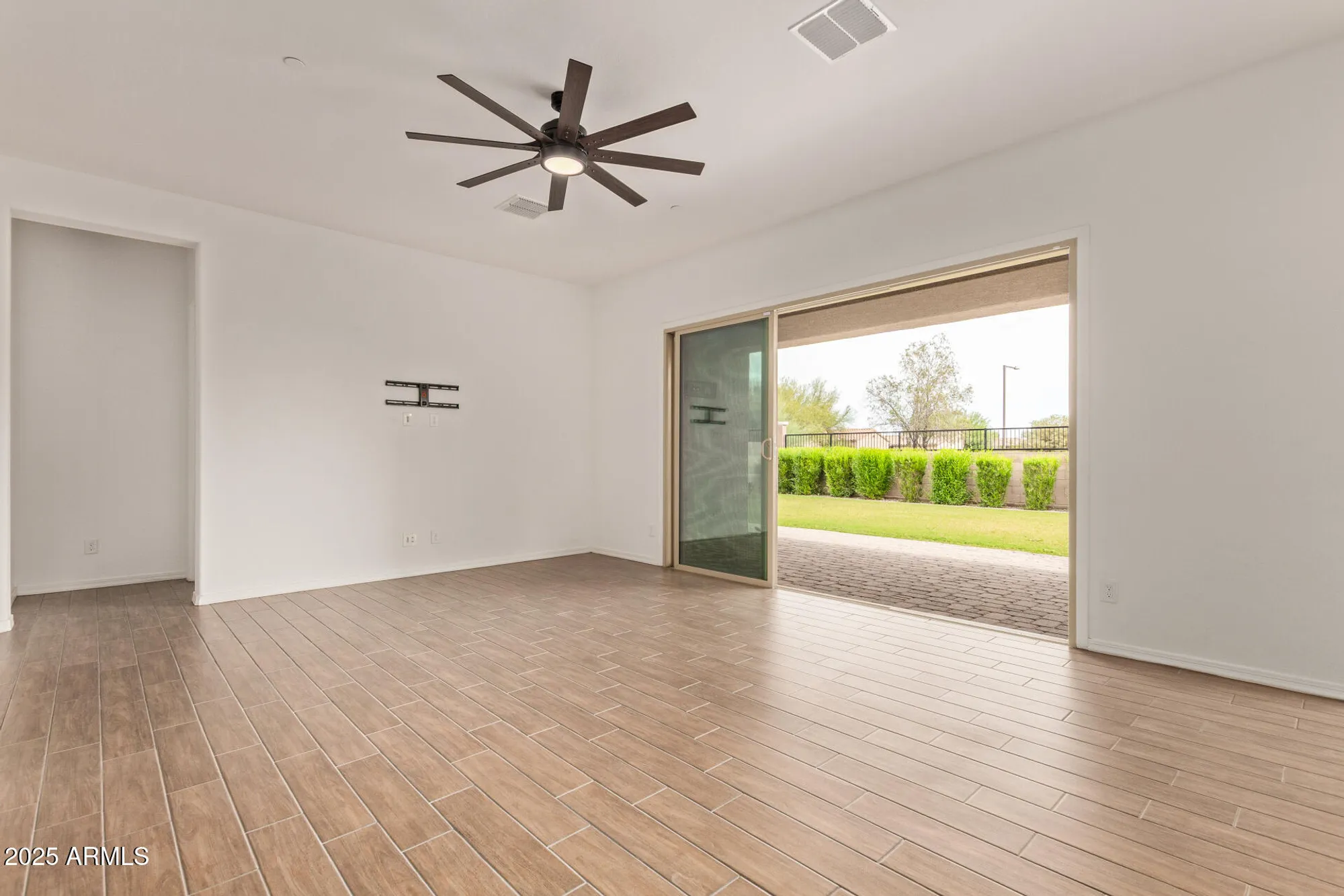 Property Slideshow image 12 of 47 | 28389 n 131st dr, Peoria, AZ, 85383