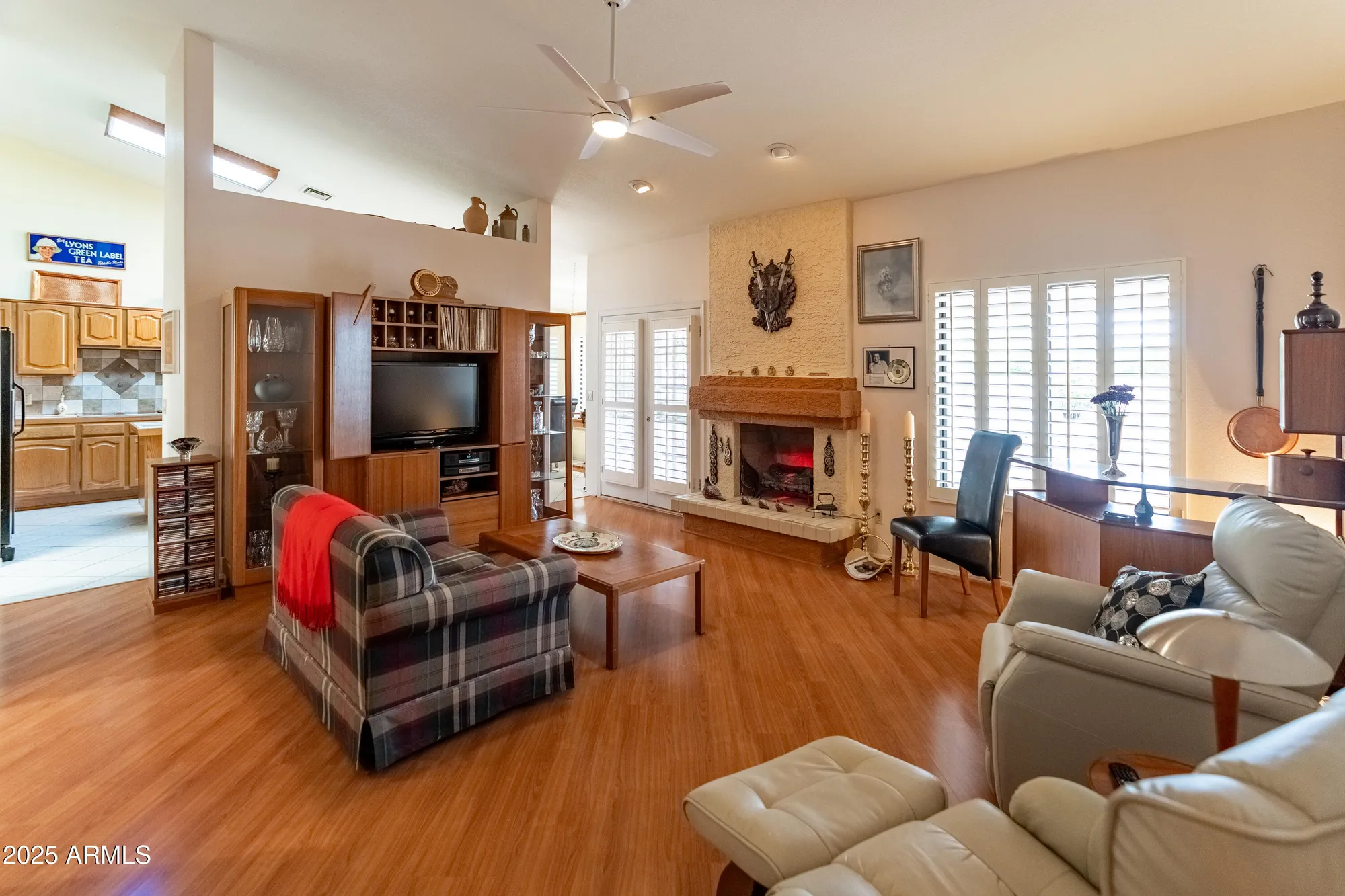 Property Slideshow image 5 of 54 | 9414 w tonto ln, Peoria, AZ, 85382