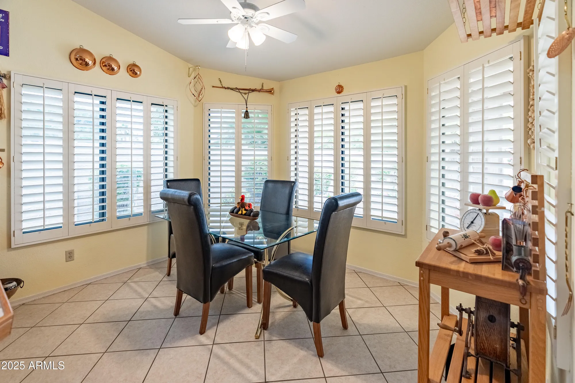 Property Slideshow image 16 of 54 | 9414 w tonto ln, Peoria, AZ, 85382