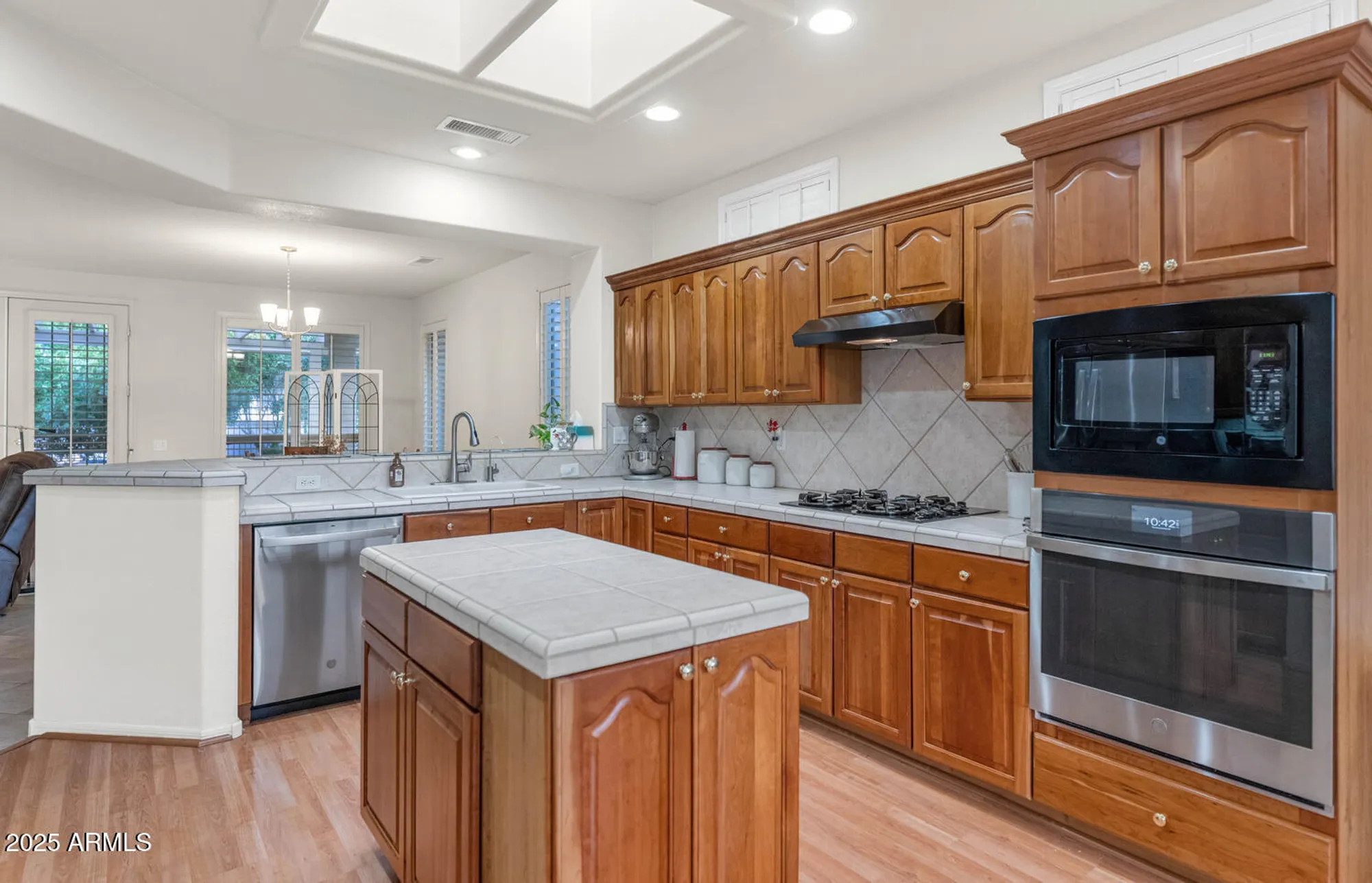 Property Slideshow image 14 of 42 | 15230 w cascade ct, Surprise, AZ, 85374