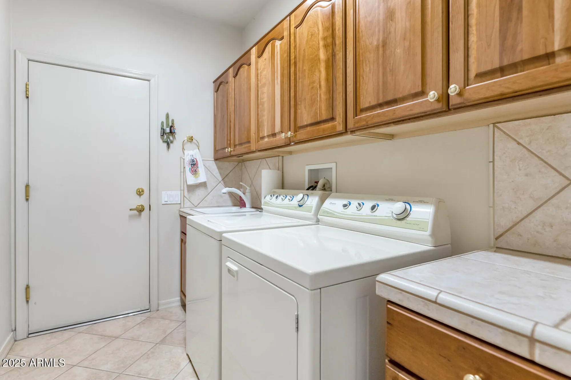 Property Slideshow image 27 of 42 | 15230 w cascade ct, Surprise, AZ, 85374