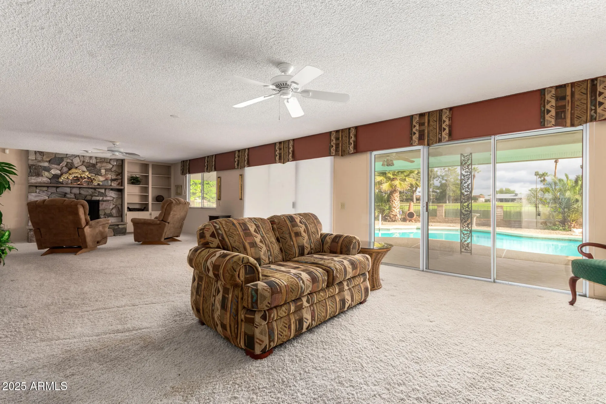 Property Slideshow image 13 of 36 | 10102 w concho cir, Sun City, AZ, 85373