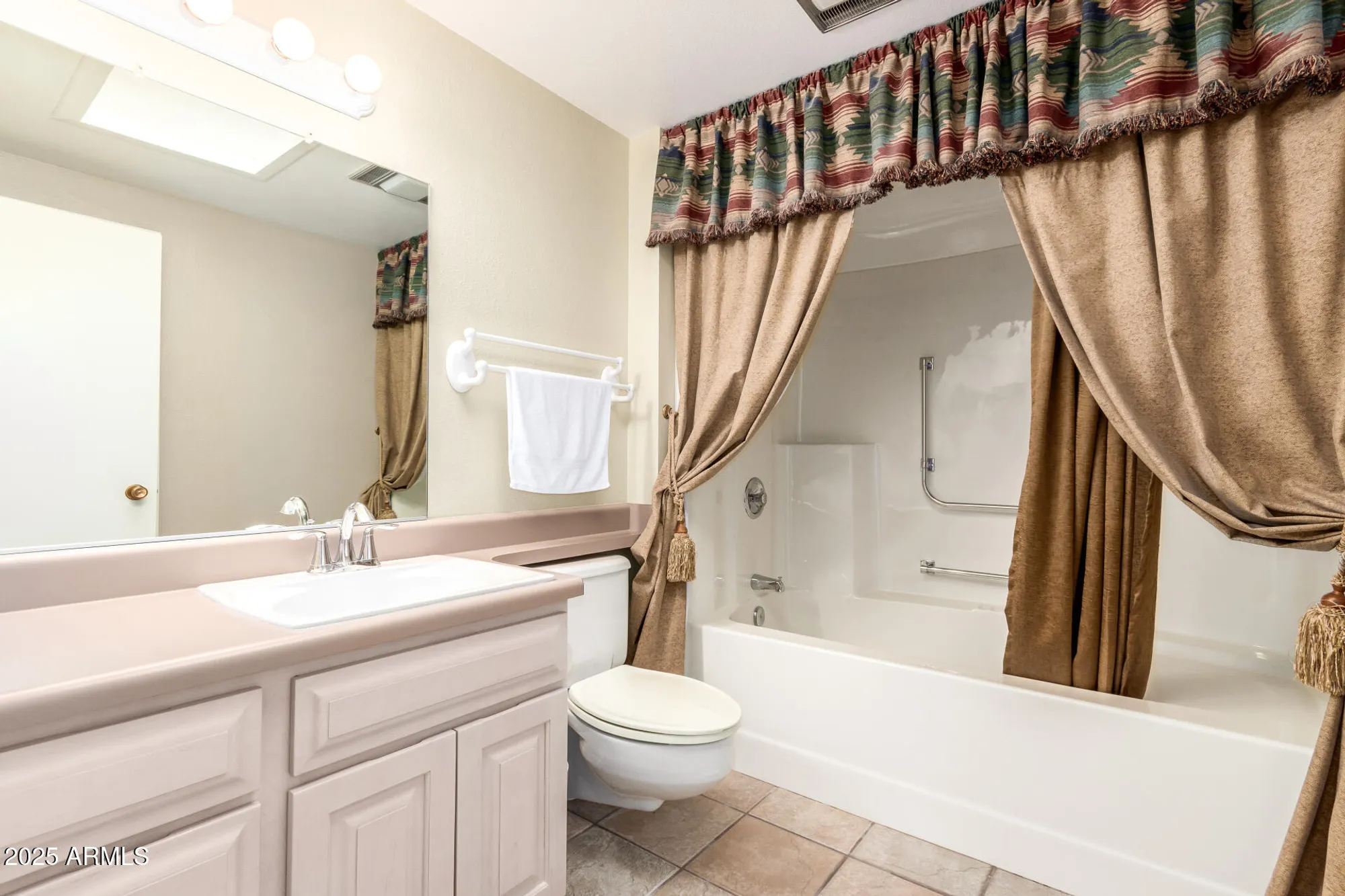 Property Slideshow image 25 of 36 | 10102 w concho cir, Sun City, AZ, 85373